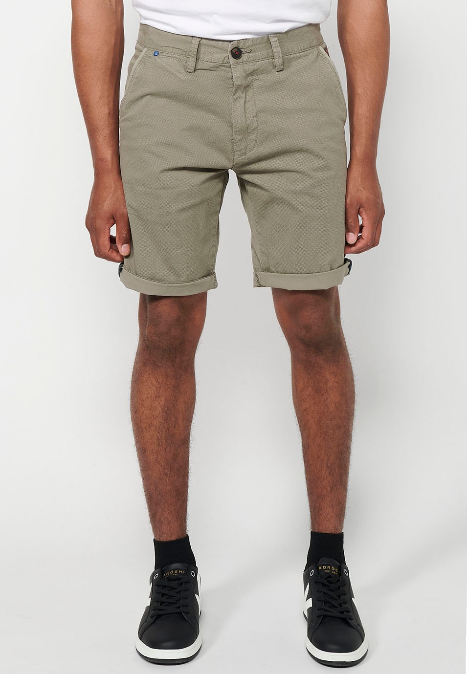 Herren-Bermuda-Chino-Shorts mit Umschlag, Reißverschluss vorne und Knopfverschluss sowie vier Taschen in Nerzfarbe 4