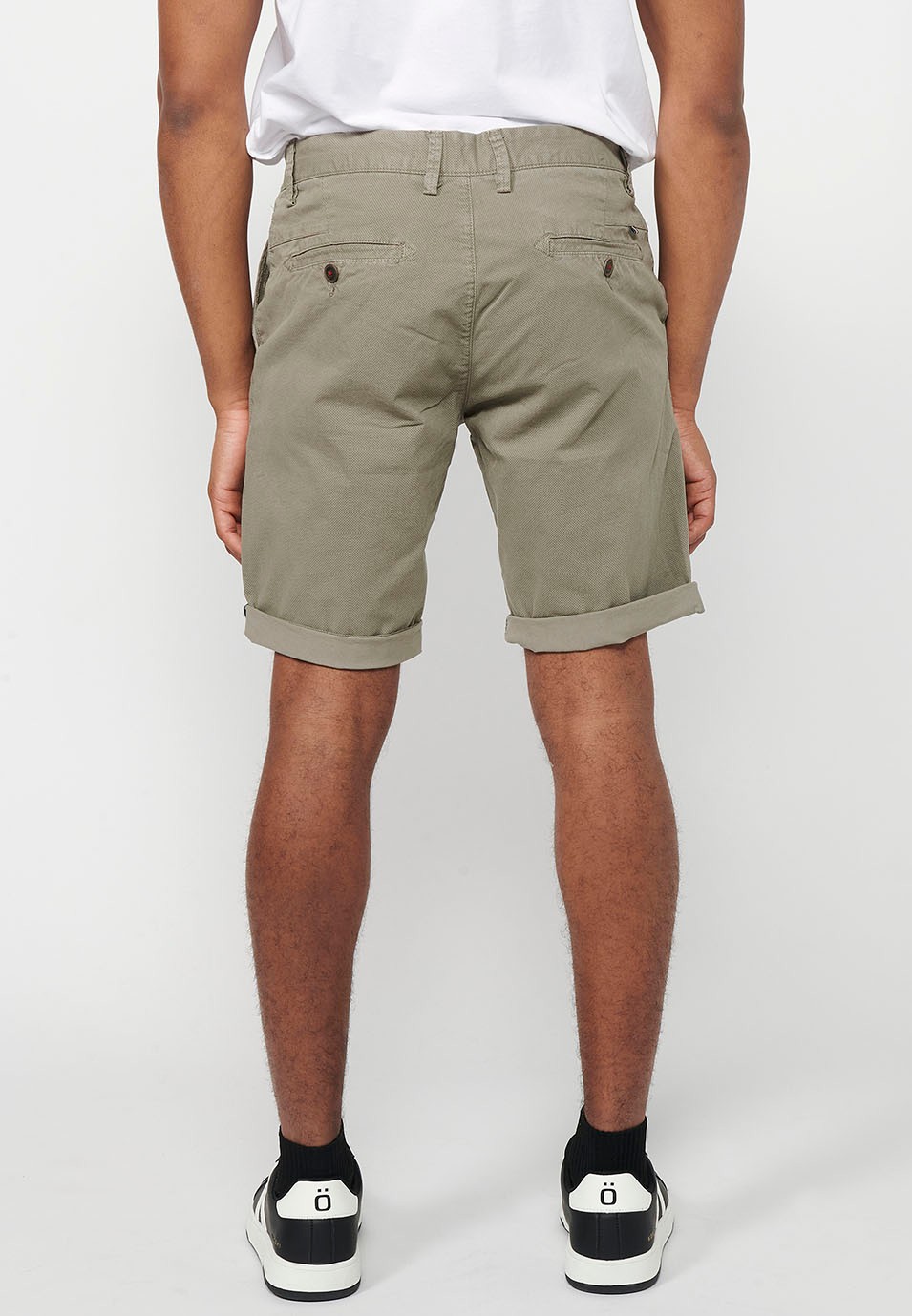Herren-Bermuda-Chino-Shorts mit Umschlag, Reißverschluss vorne und Knopfverschluss sowie vier Taschen in Nerzfarbe 1