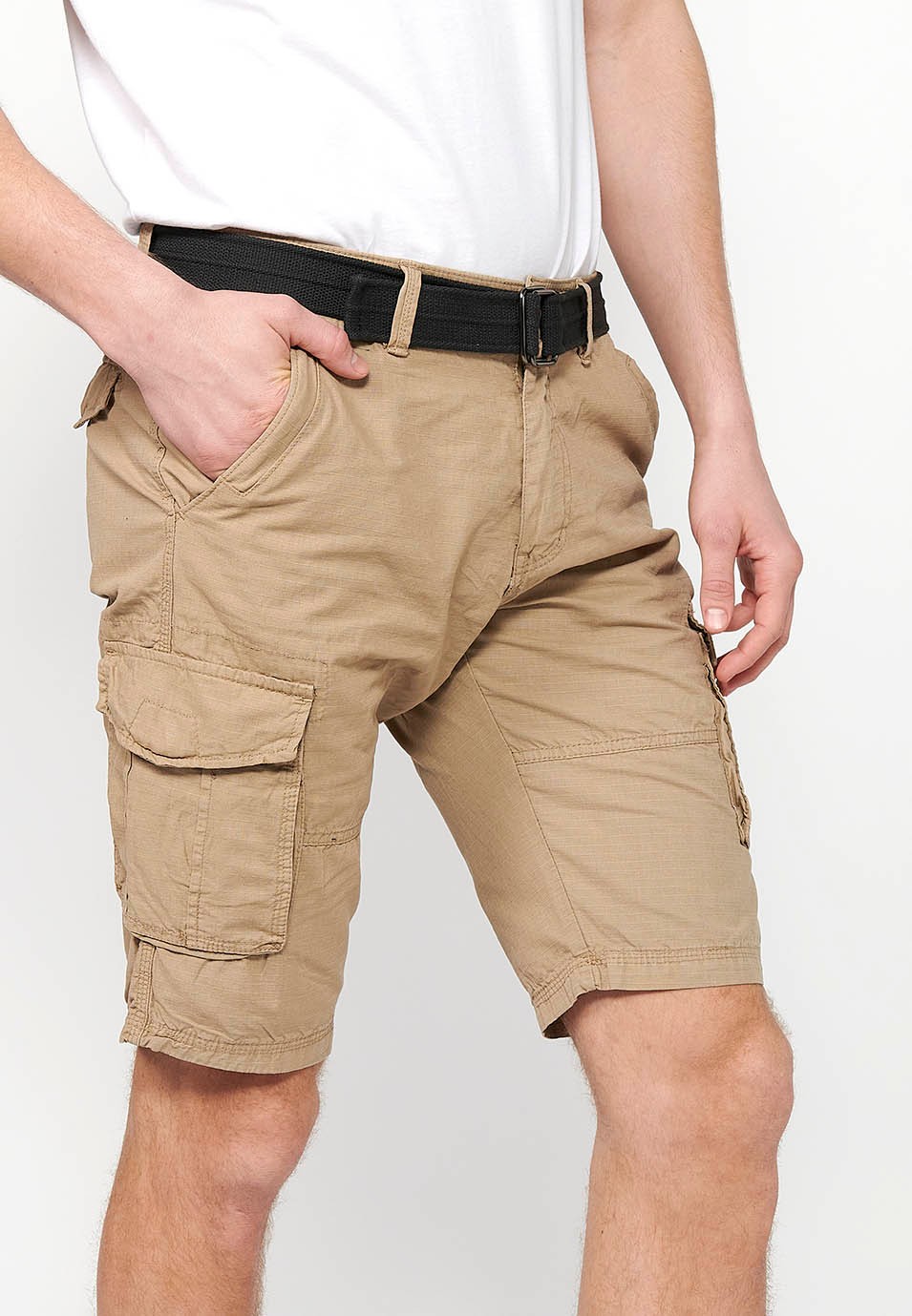 Cotton cargo shorts with belt and front closure with zipper and button with pockets, two back pockets with flap and two cargo pants in Beige Color for Men 4