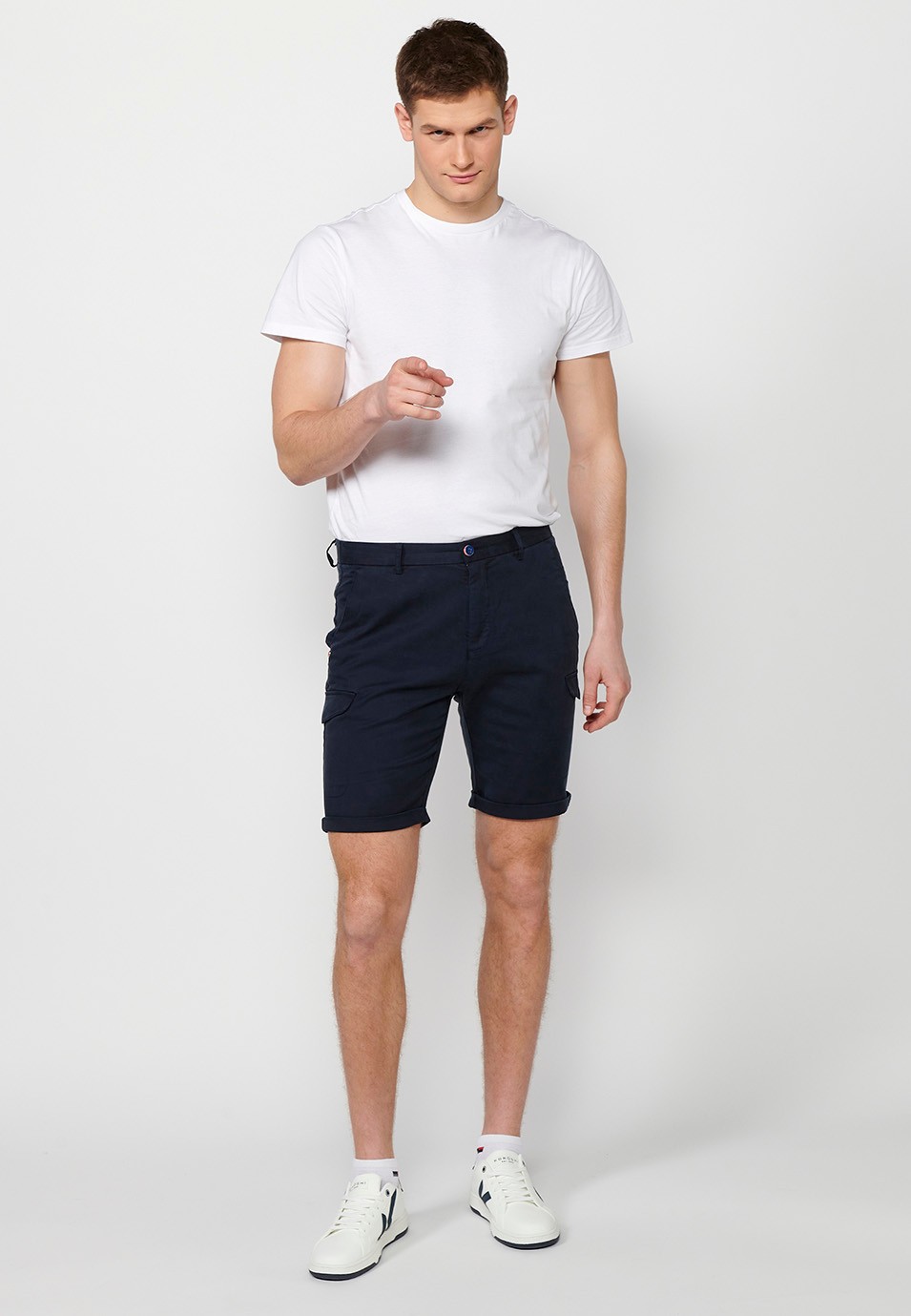 Shorts with rubberized waist and zipper and button closure with pockets, two sides with flap in Navy Color for Men