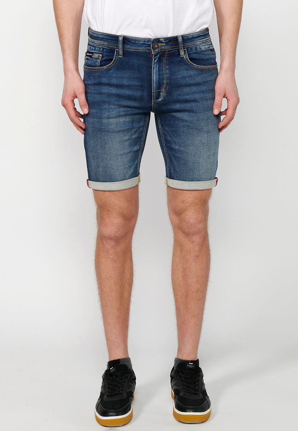 Bermudashorts mit Umschlagverschluss, Reißverschluss vorne und Knopfverschluss in Blau für Herren 4