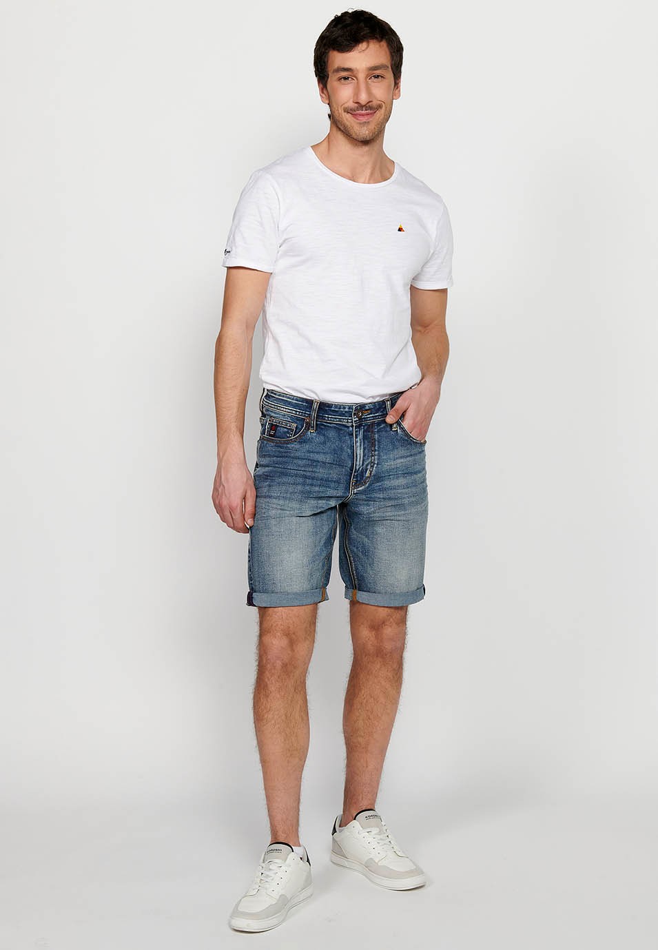 Denim-Bermudashorts mit Frontverschluss mit Reißverschluss und Knopf mit fünf Taschen, einer Tasche, blaue Farbe für Herren