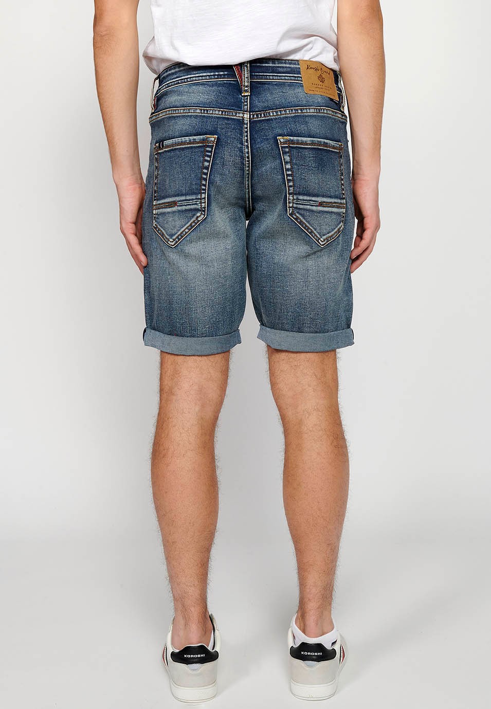 Bermuda en jean avec fermeture sur le devant avec fermeture éclair et bouton avec cinq poches, une poche, couleur bleue pour homme 3