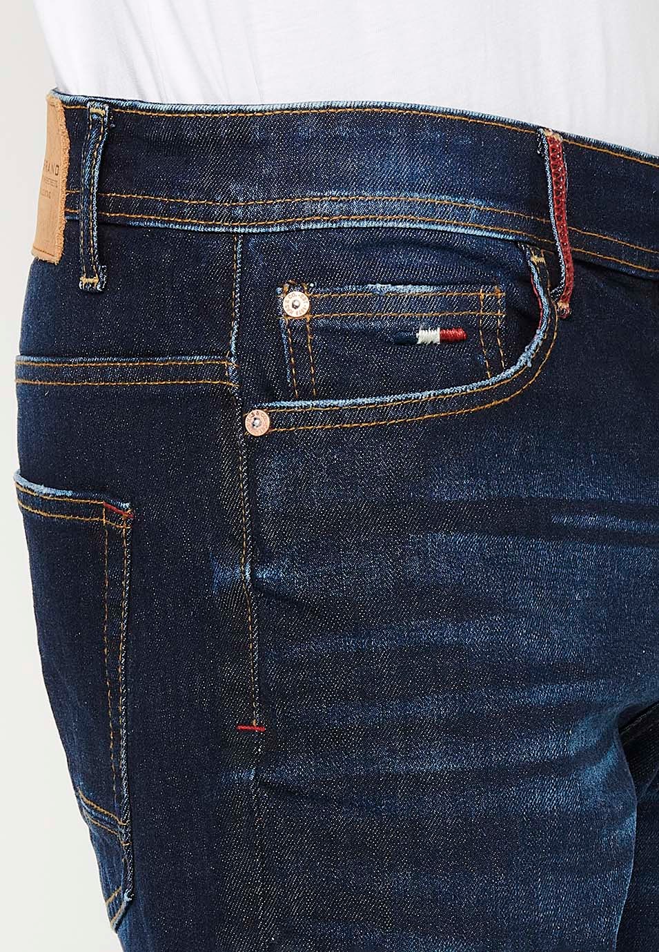 Short avec finition revers et fermeture éclair et bouton sur le devant avec cinq poches, une poche bleue pour homme 4