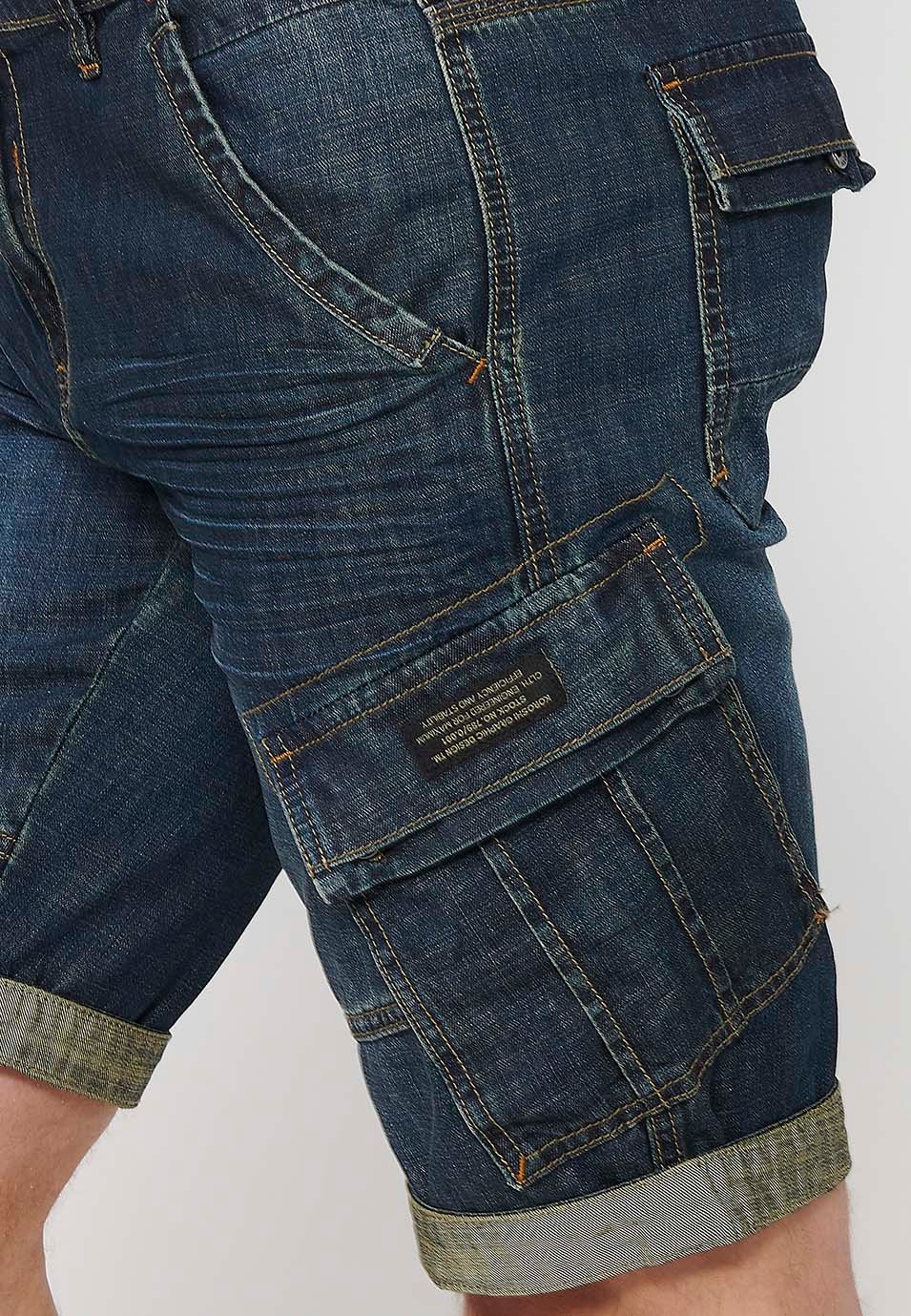 Blaue Denim-Bermudashorts mit seitlichen Cargotaschen und Frontverschluss mit Reißverschluss und Knopf für Herren 8