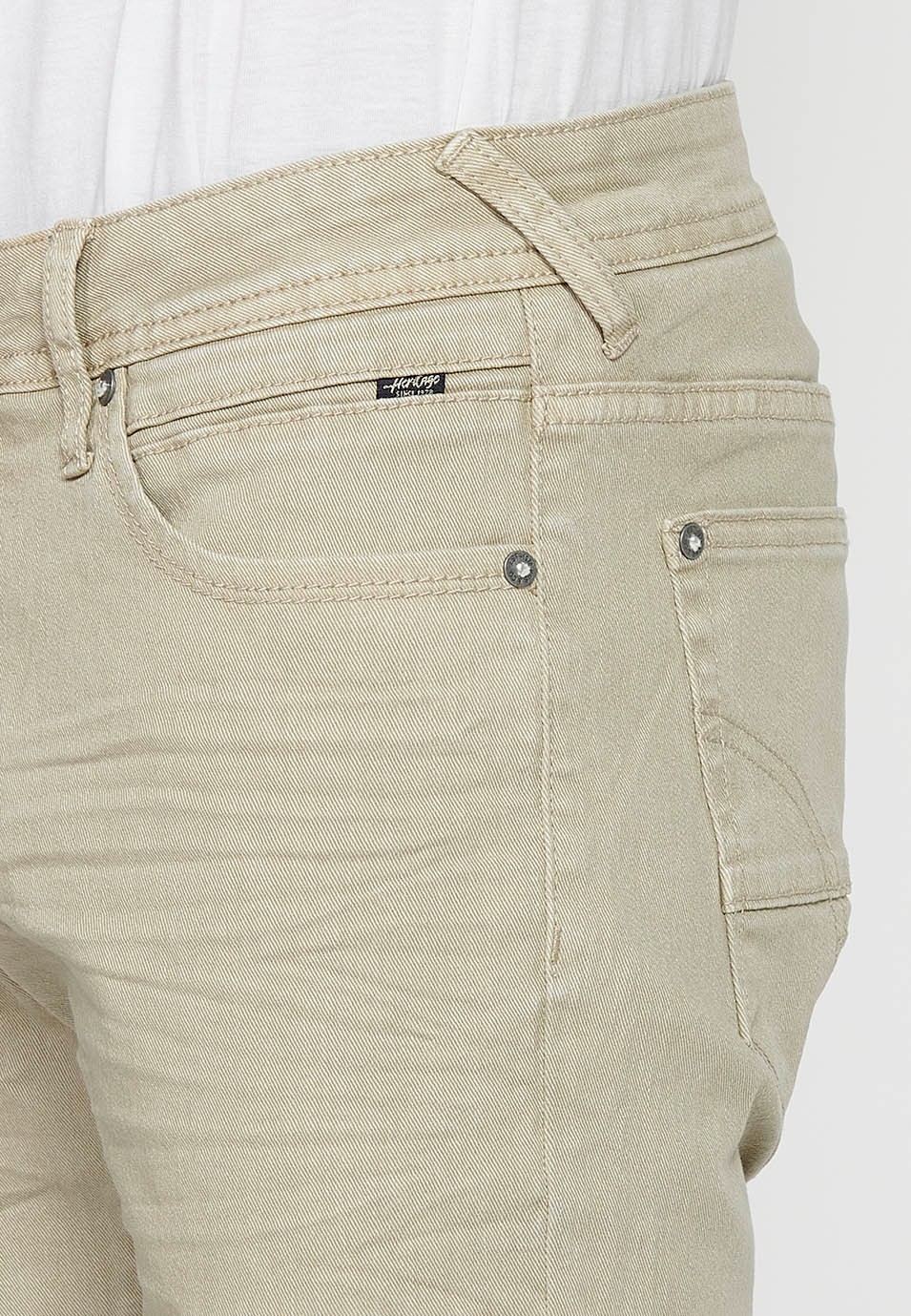 Pantalons llargs straigth regular fit amb Tancament davanter amb cremallera i botó amb Cinc butxaques, un cerillero de Color Pedra per a Home 8