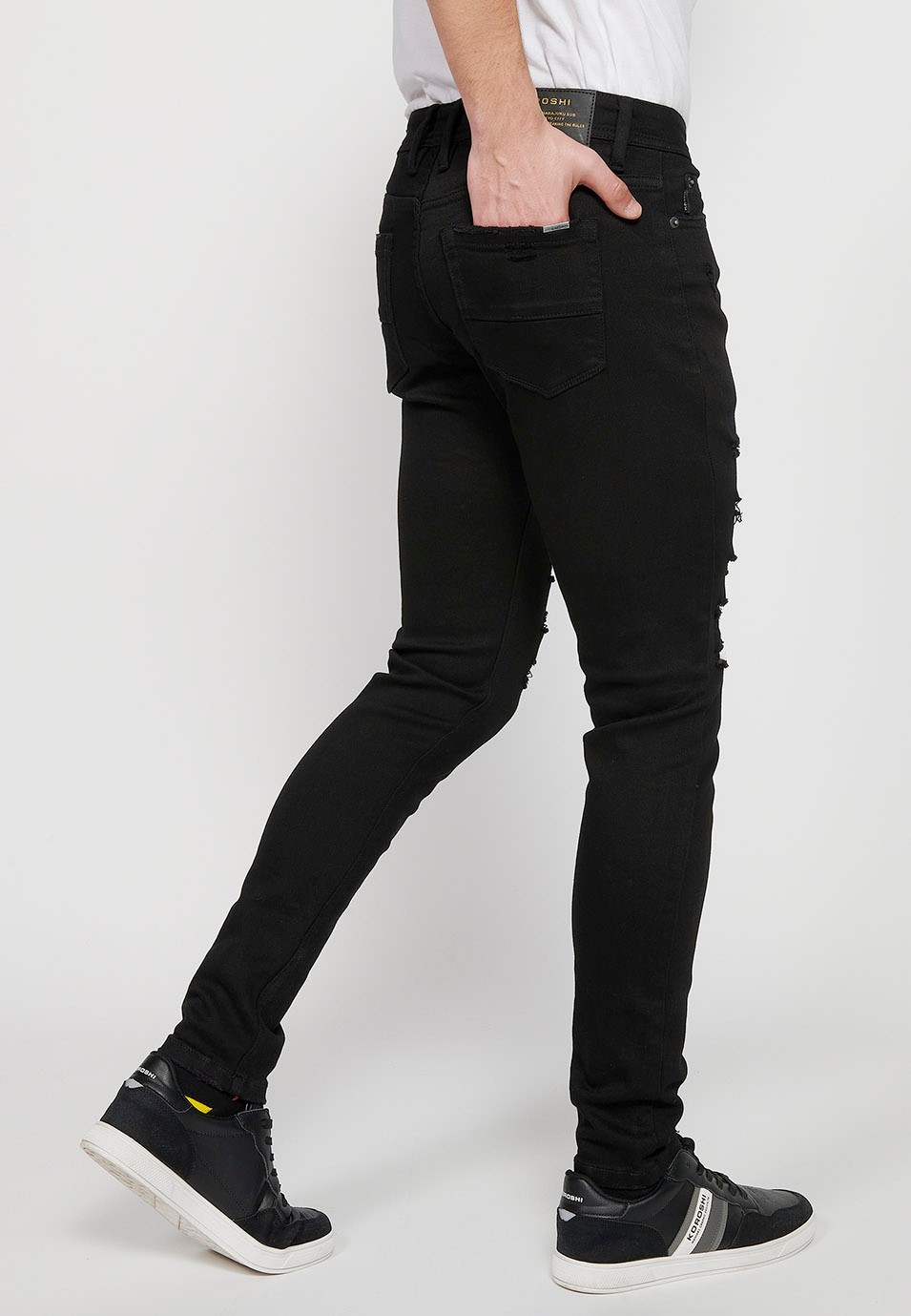 Pantalón jeans largo slim super skinny con Cierre delantero con cremallera y botón de Color Denim Negro para Hombre 9