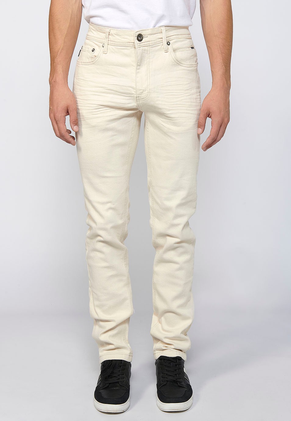 Pantalon long droit coupe classique avec fermeture zippée sur le devant et bouton écru pour Homme 1
