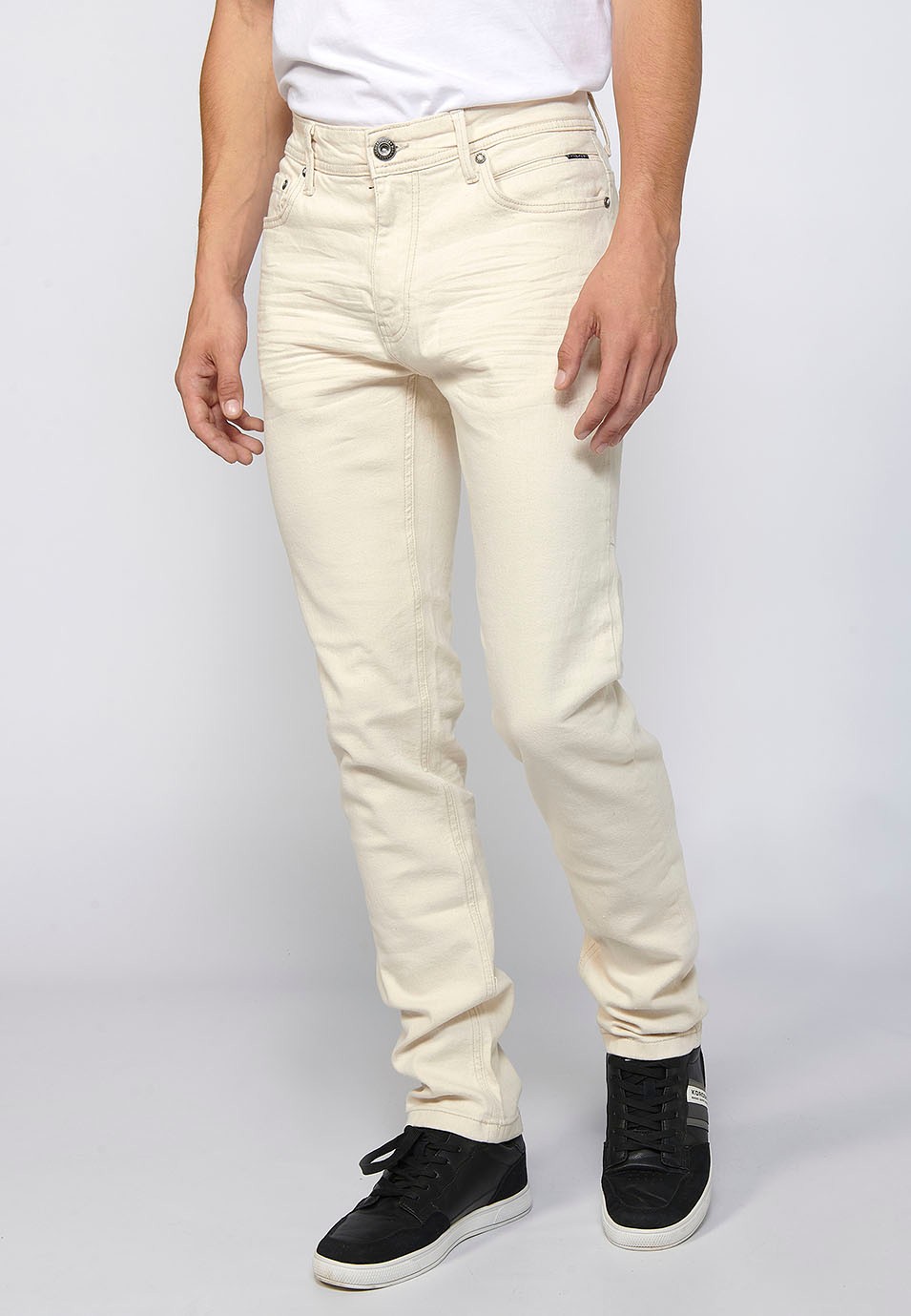 Pantalon long droit coupe classique avec fermeture zippée sur le devant et bouton écru pour Homme 3