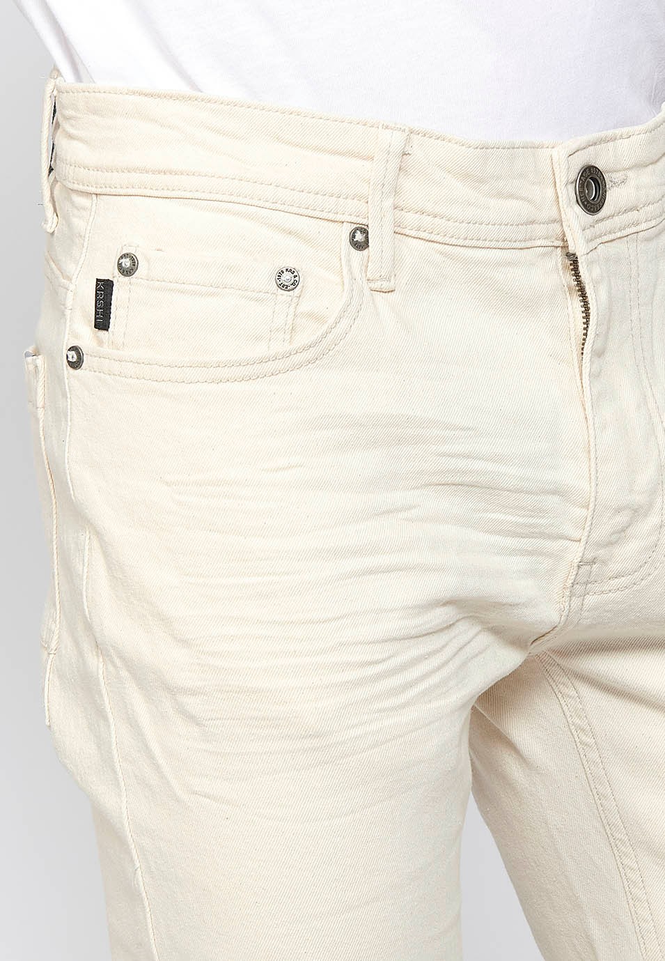 Pantalon long droit coupe classique avec fermeture zippée sur le devant et bouton écru pour Homme 7