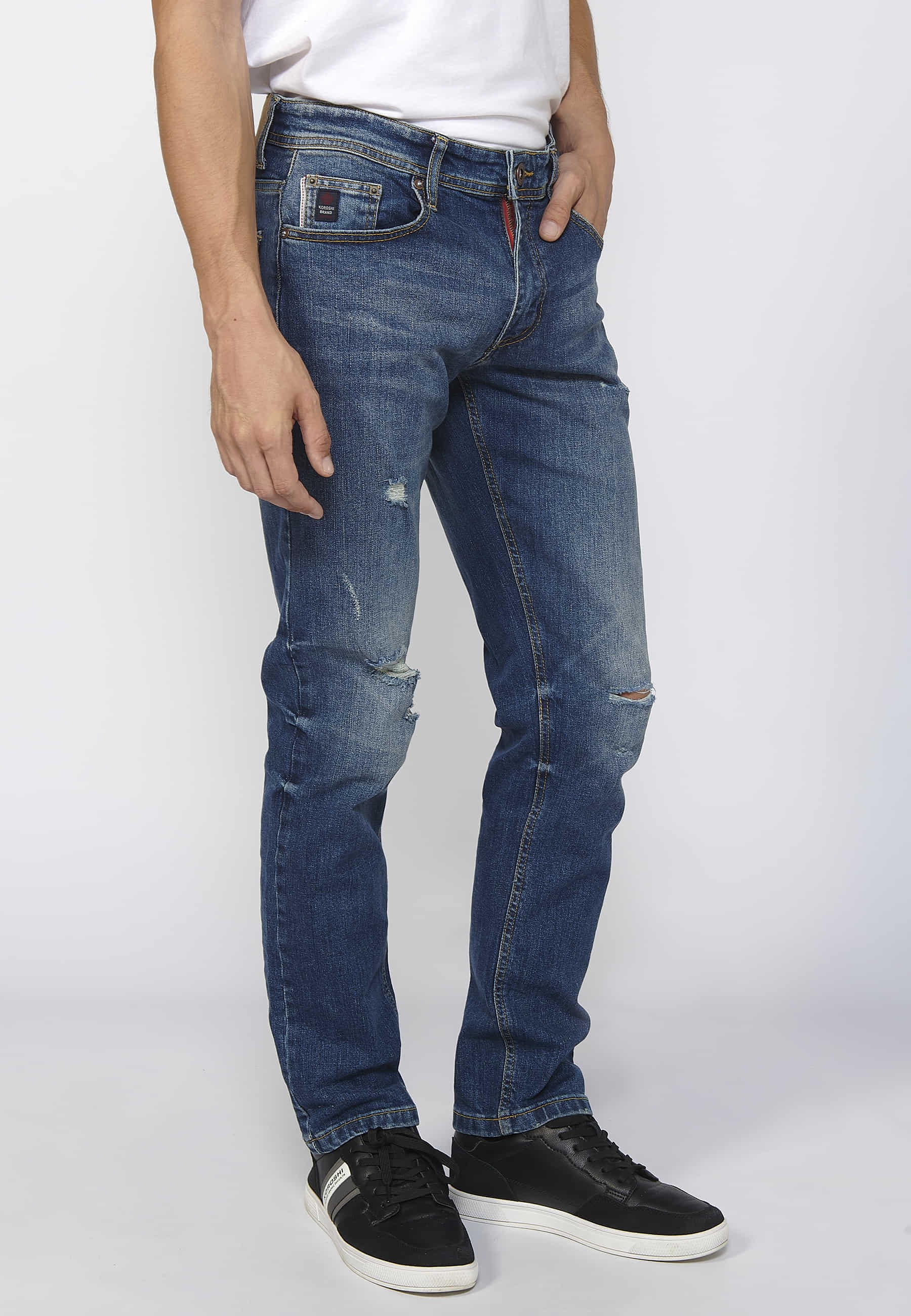 Pantalon long droit en denim coupe classique avec fermeture éclair et bouton sur le devant en bleu pour Homme 4