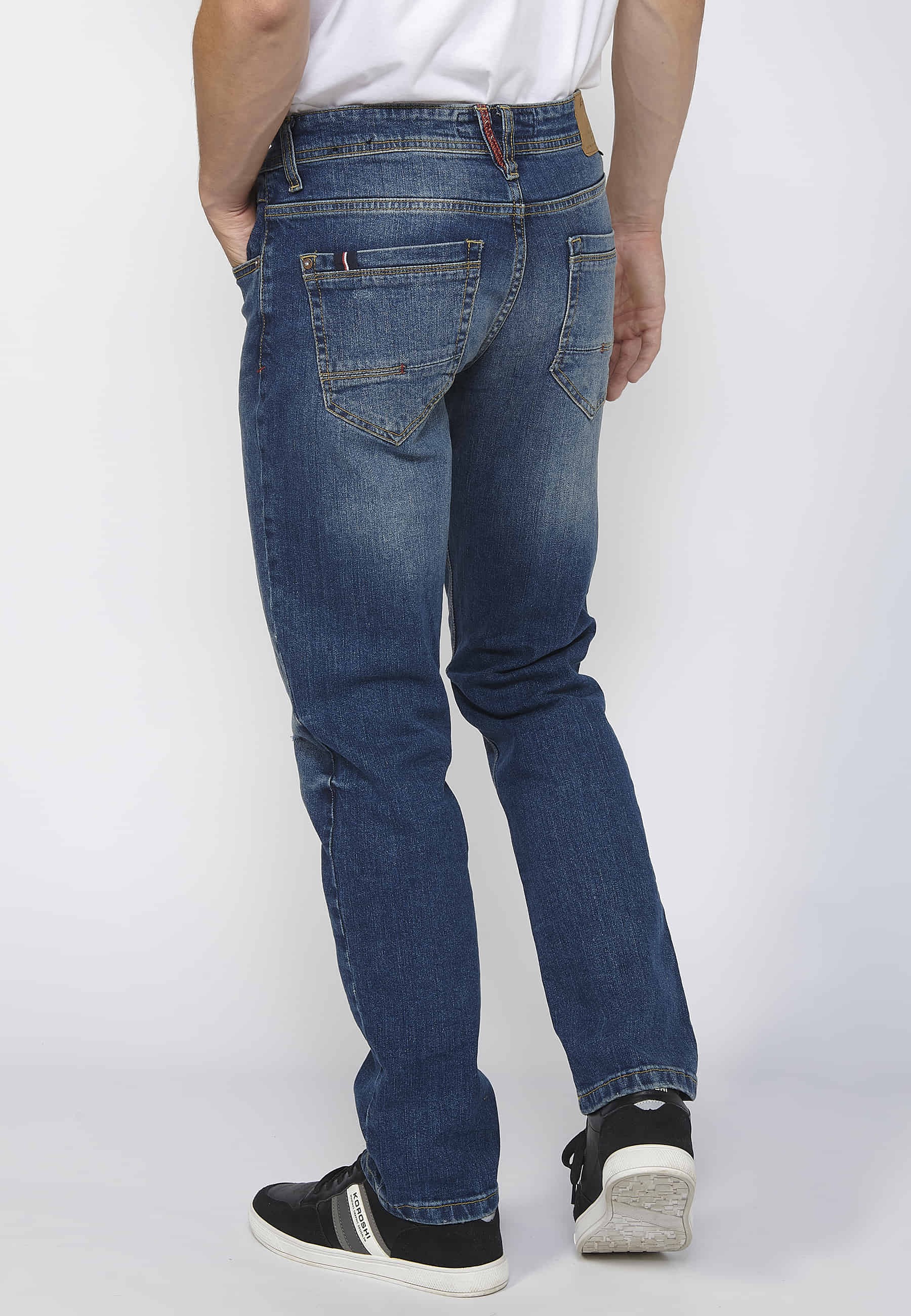 Pantalon long droit en denim coupe classique avec fermeture éclair et bouton sur le devant en bleu pour Homme 6