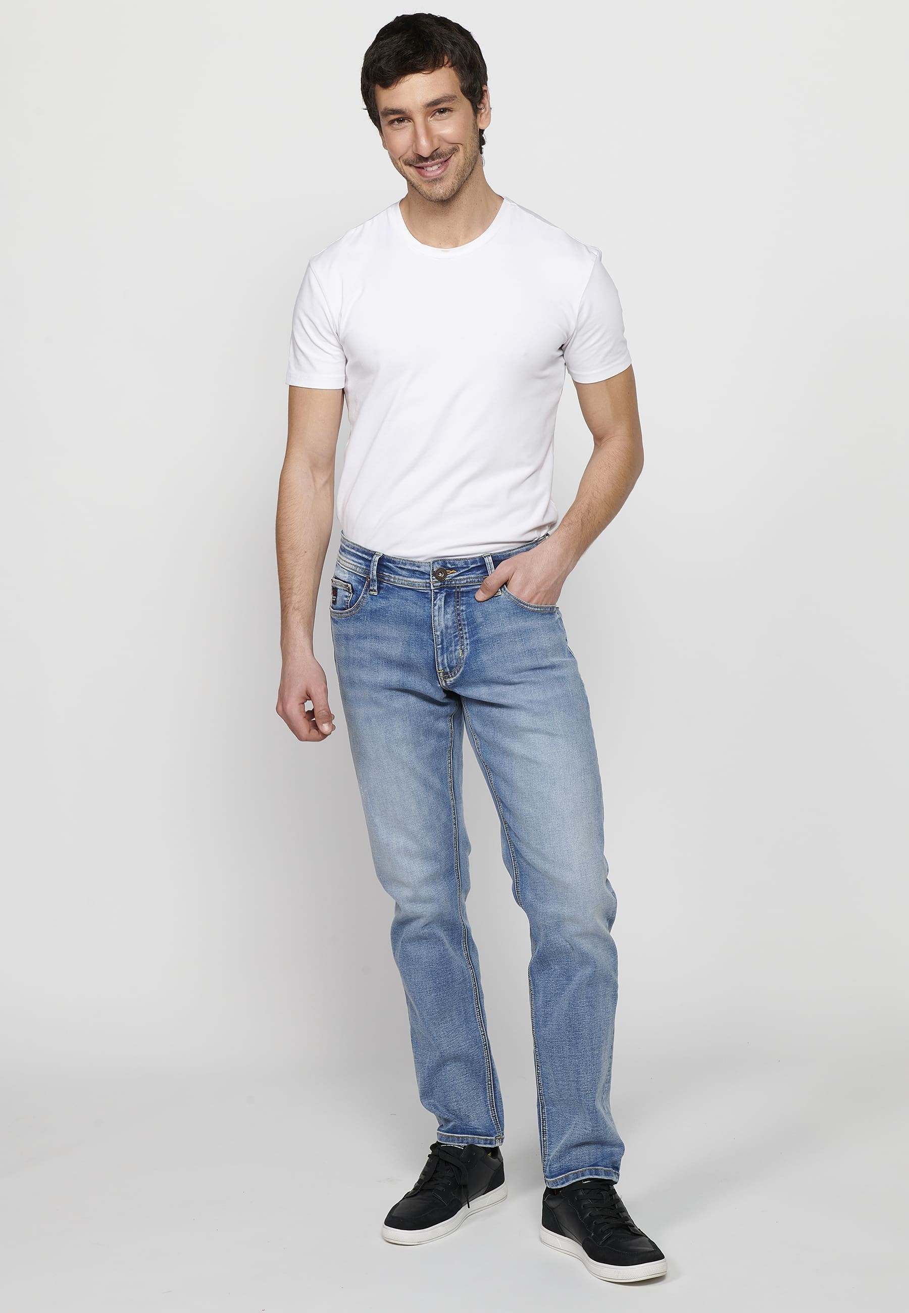 Pantalon long droit coupe classique avec fermeture éclair sur le devant et fermeture boutonnée en Bleu pour Homme