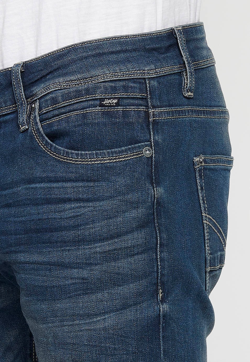 Pantalon long droit coupe classique avec fermeture éclair sur le devant et fermeture boutonnée en Bleu pour Homme 8