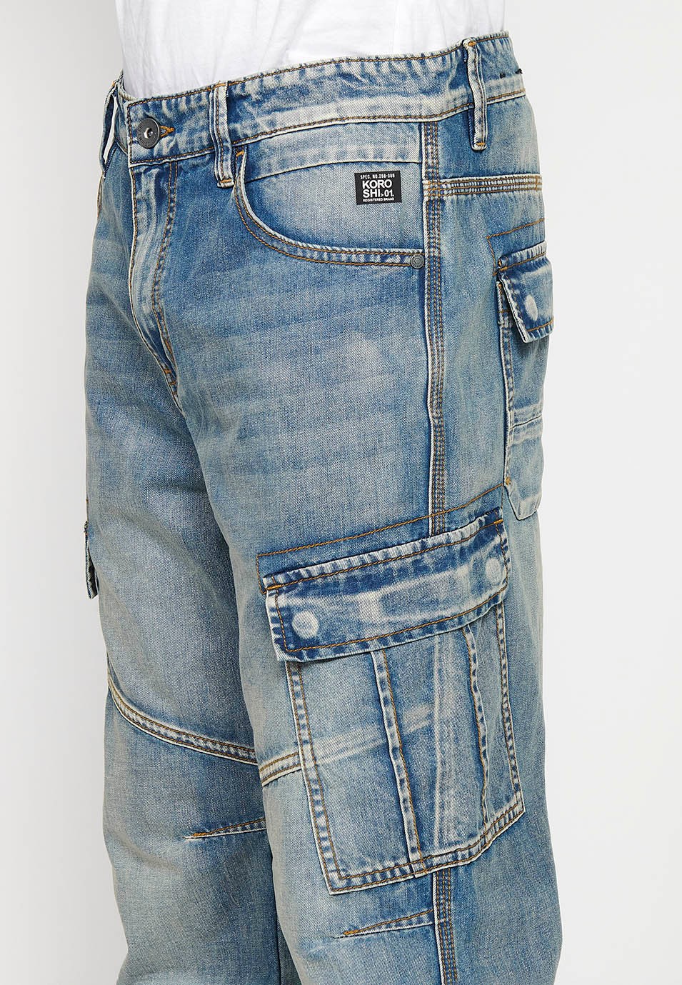 Pantalon cargo long avec fermeture éclair sur le devant et fermeture boutonnée avec poches latérales à rabat en bleu pour homme 5
