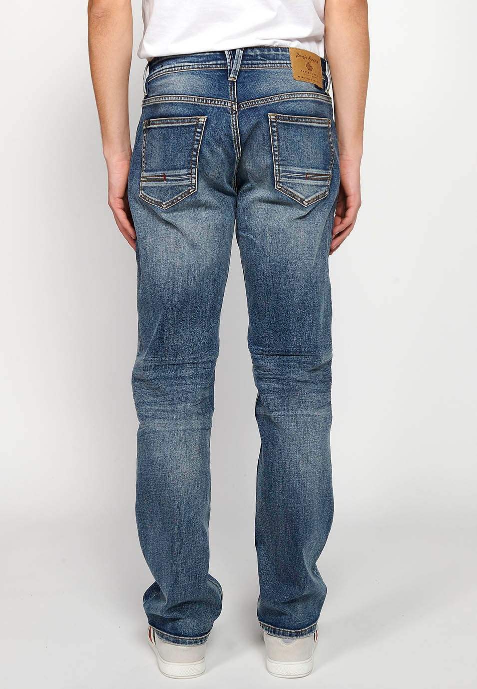 Pantalons llargs jeans xinès comfort fit amb Tancament davanter amb cremallera i botó de Color Blau per a Home