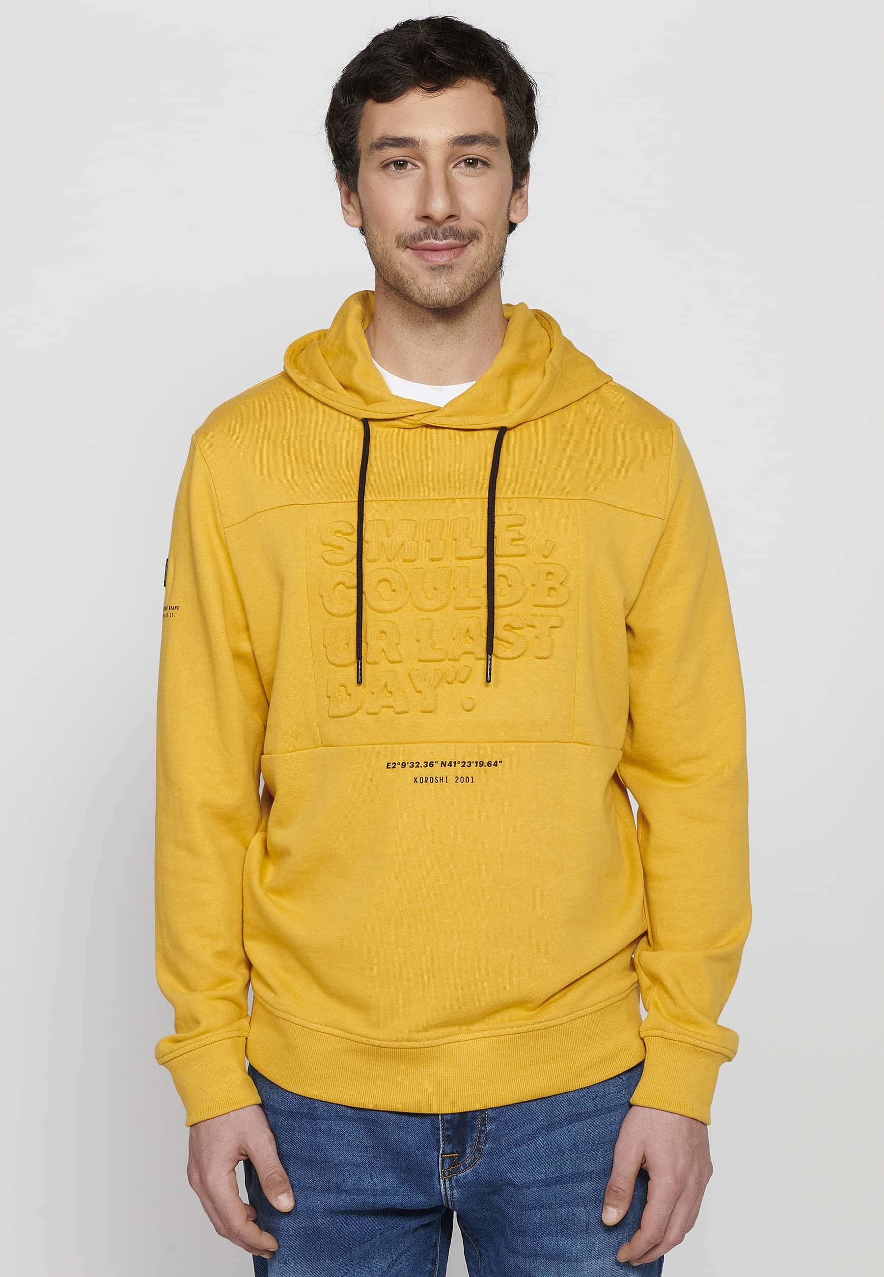 Sudadera de manga larga con Acabados en rib y Cuello con capucha con Detalle delantero de letras en relieve de Color Amarillo para Hombre 4