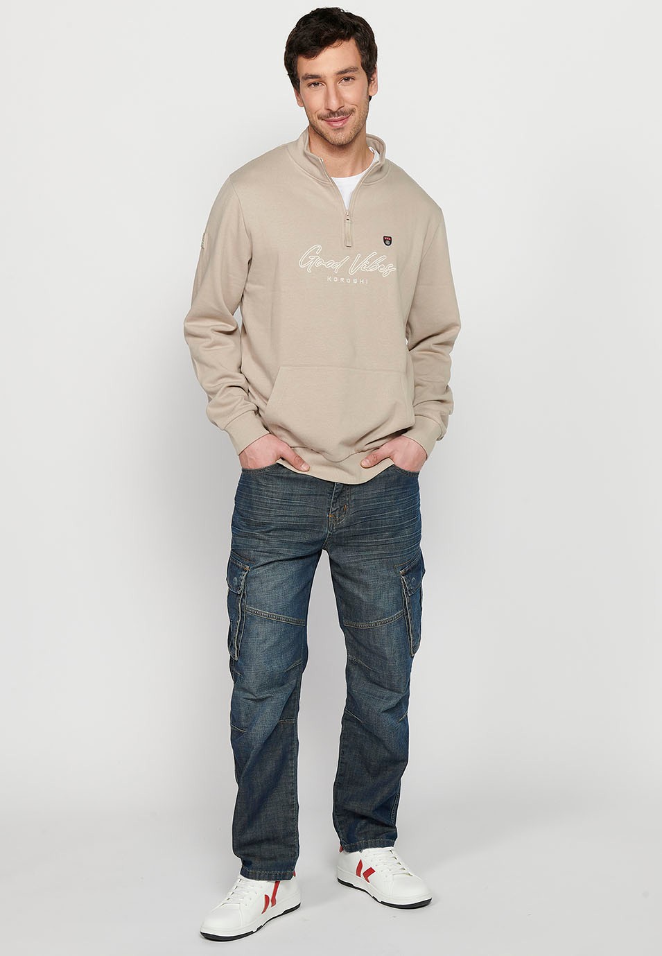 Herren-Sweatshirt mit Stehkragen, steinfarben, vorne, Reißverschluss, langärmlig