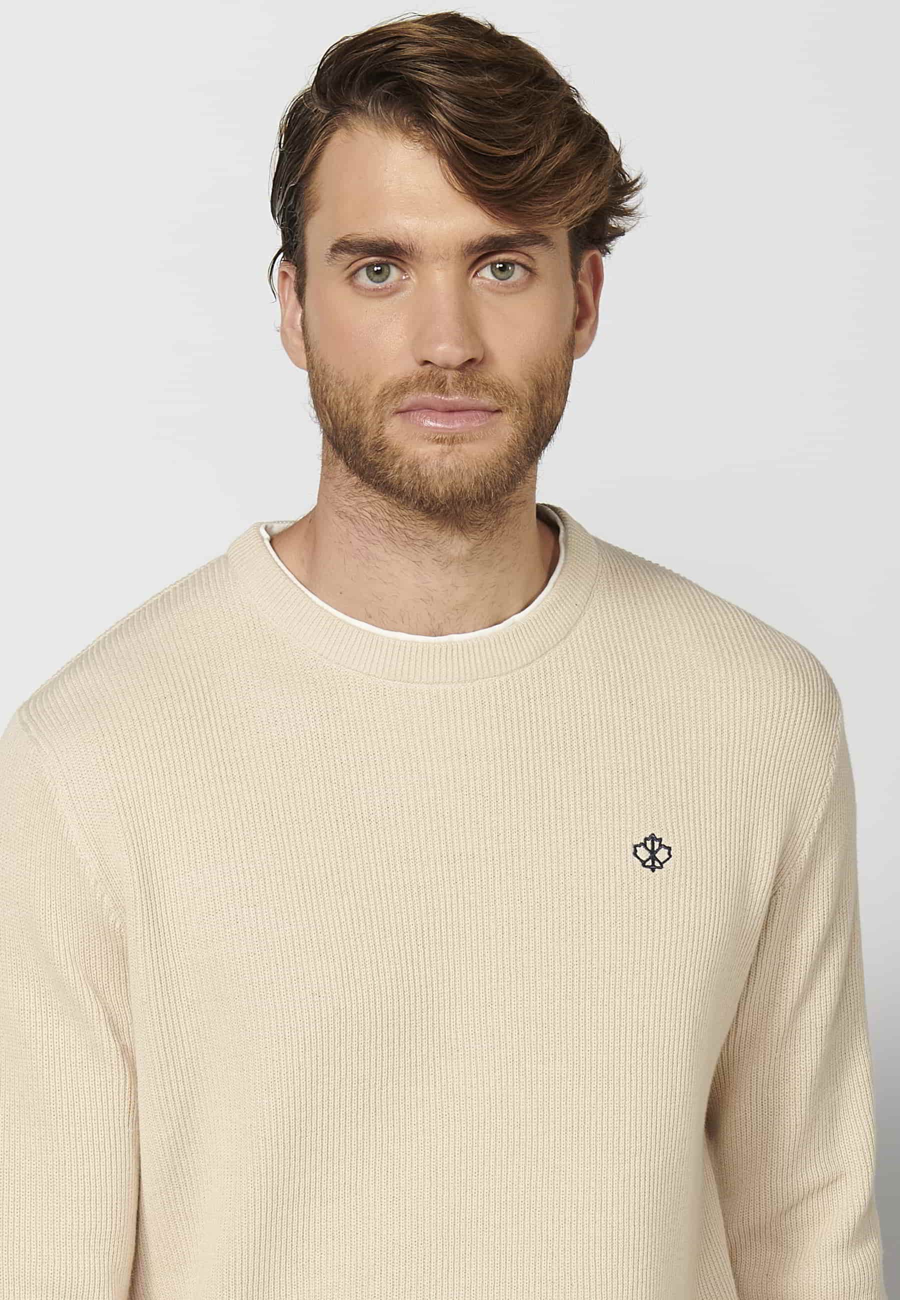 Pull en tricot de coton à manches longues avec détail brodé de couleur Crème pour Homme 5