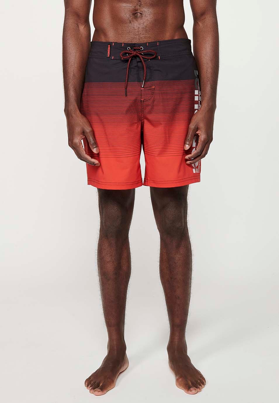 Bedruckte Badeshorts mit verstellbarer Taille, roter Farbverlauf für Herren