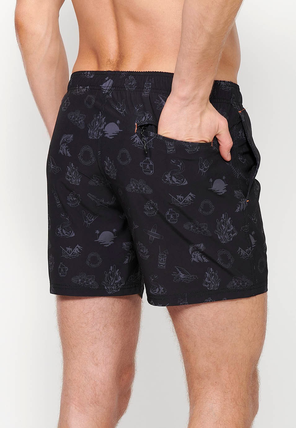 Printed short swimsuit with adjustable waist with drawstring and back pocket and an inner gray color for men 5