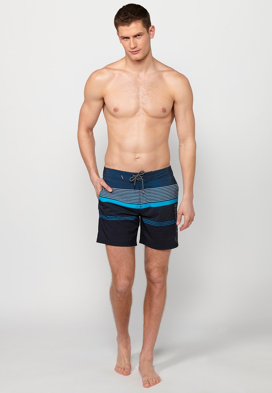 Bedruckter kurzer Badeanzug mit verstellbarer Taille, Kordelzug und Gesäßtasche und einer Innenfarbe in Mint für Herren