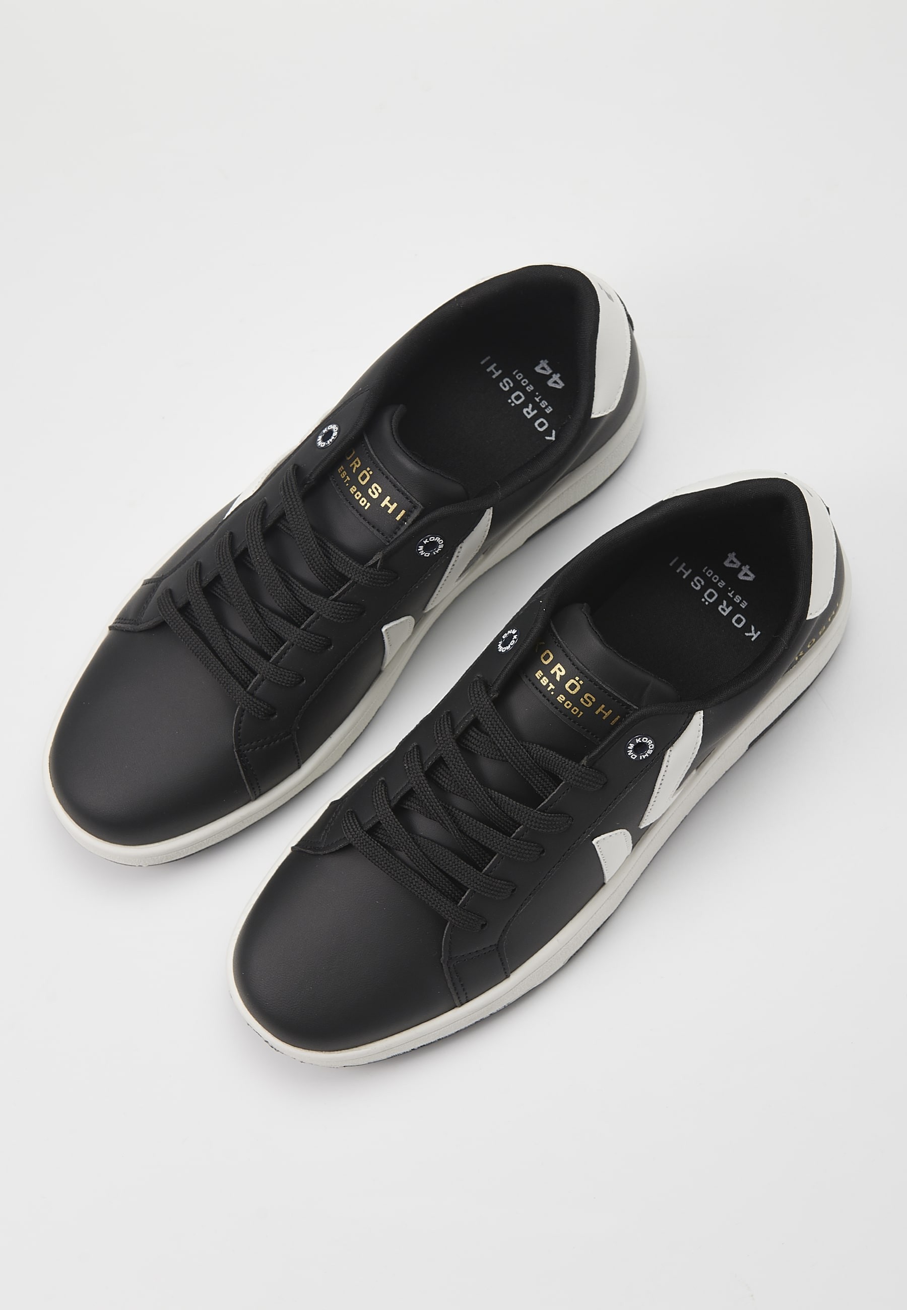 Casual sneaker with laces in Black for Men