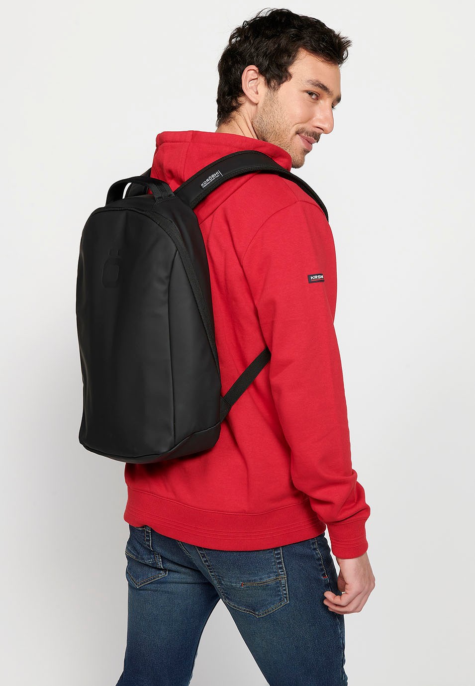 Koröshi Backpack with zipper closure and interior laptop pocket in Black 7