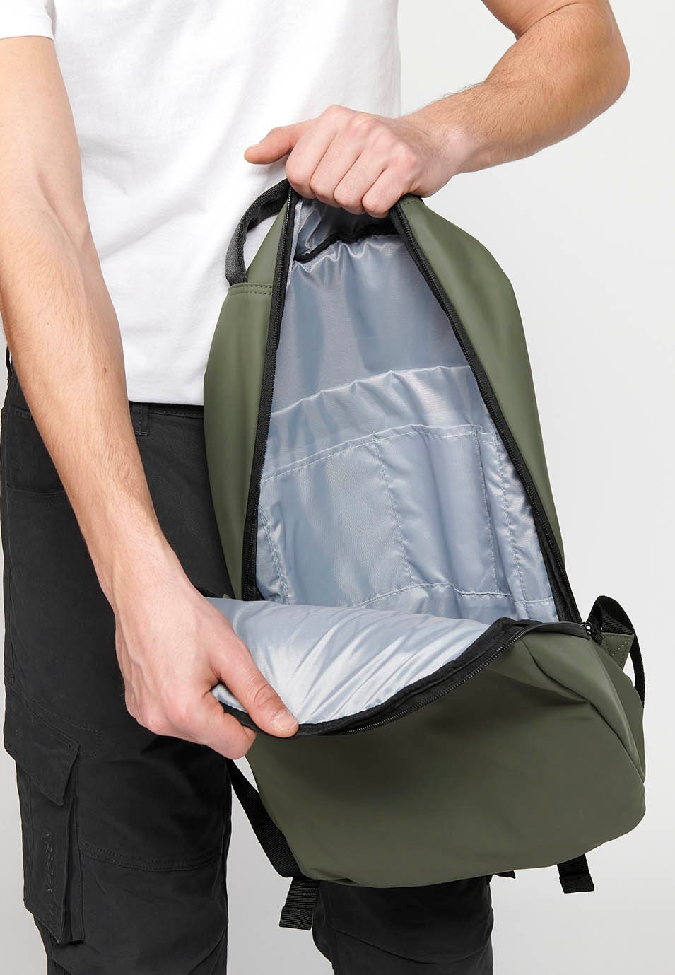 Koröshi Rucksack mit Reißverschluss und Laptop-Innentasche in der Farbe Khaki 5