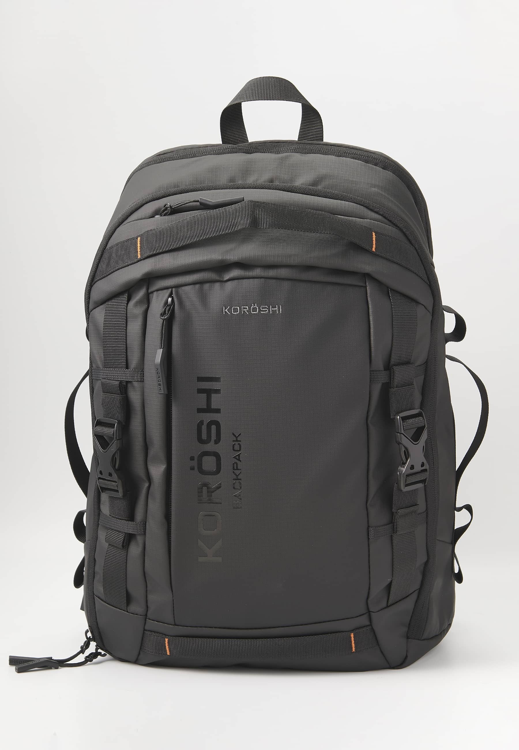 Koröshi-Rucksack mit zwei Reißverschlussfächern, eines für einen Laptop, und verstellbaren Trägern in Schwarz
