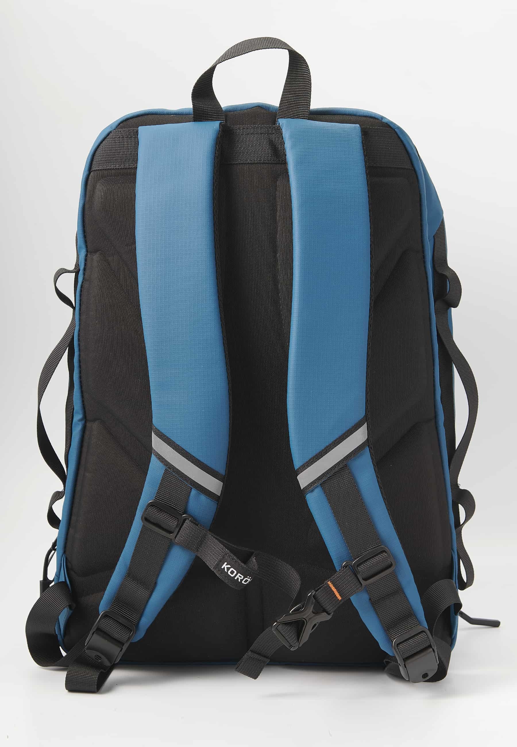 Mochila koröshi con dos compartimentos cerrados con cremallera, uno para portátil y correas ajustables color azul | Estilo y Comodidad