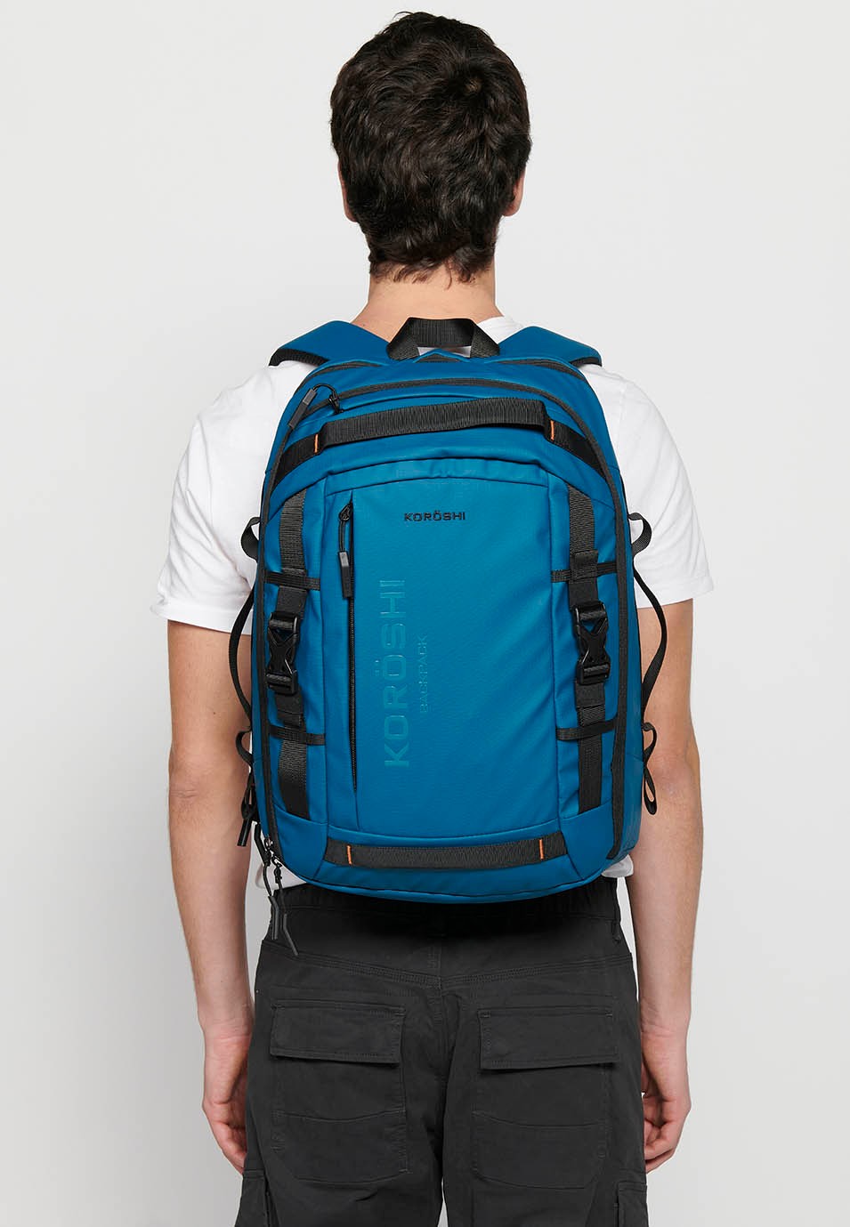 Koröshi-Rucksack mit zwei Reißverschlussfächern, eines für einen Laptop, und verstellbaren Trägern in Blau 6