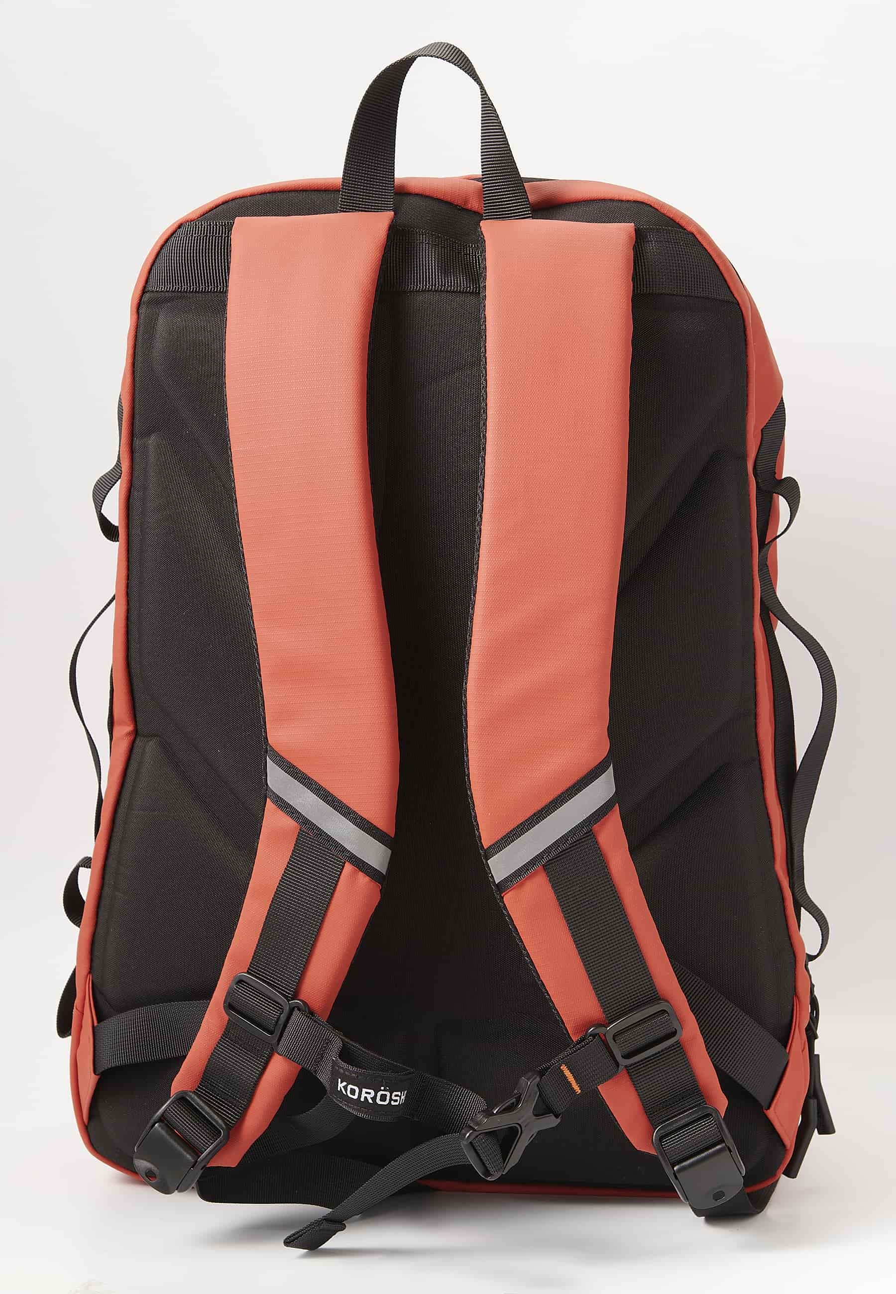 Mochila koröshi con dos compartimentos cerrados con cremallera, uno para portátil y correas ajustables color rojo | Estilo y Comodidad