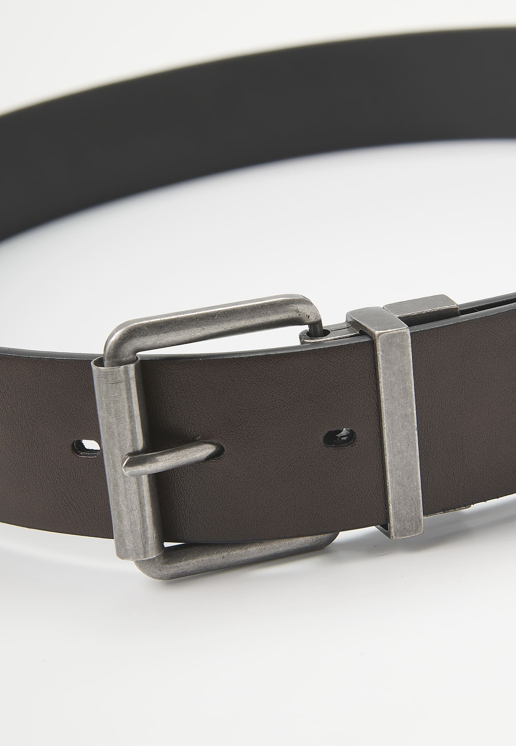 Reversible belt with one side made of leather. Closure with metal buckle and black and brown pin for Men