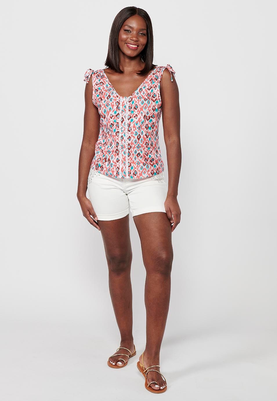 Damen-Bluse mit mehrfarbigem geometrischem Aufdruck, V-Ausschnitt und Kordelzug am Rücken, faltig, breite Träger 3