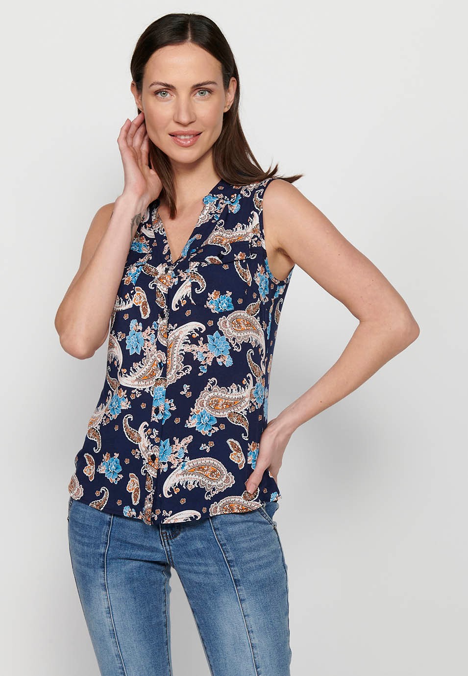 Women's Sleeveless Blouse, V Neck, Button Front Closure, Blue Floral Print 5