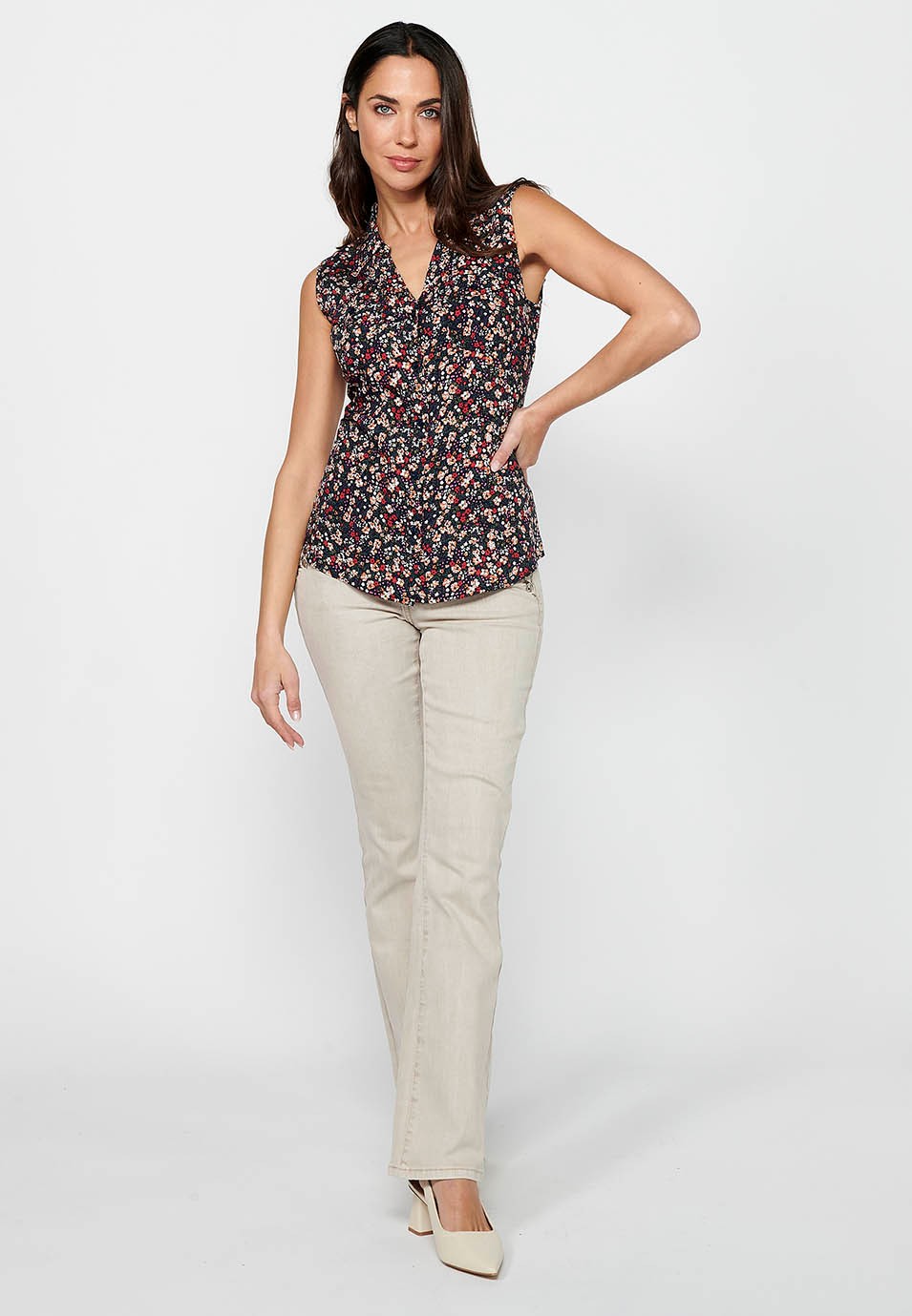 Blouse sans manches, col V, fermeture boutonnée sur le devant, imprimé floral pour femme en Marine 3