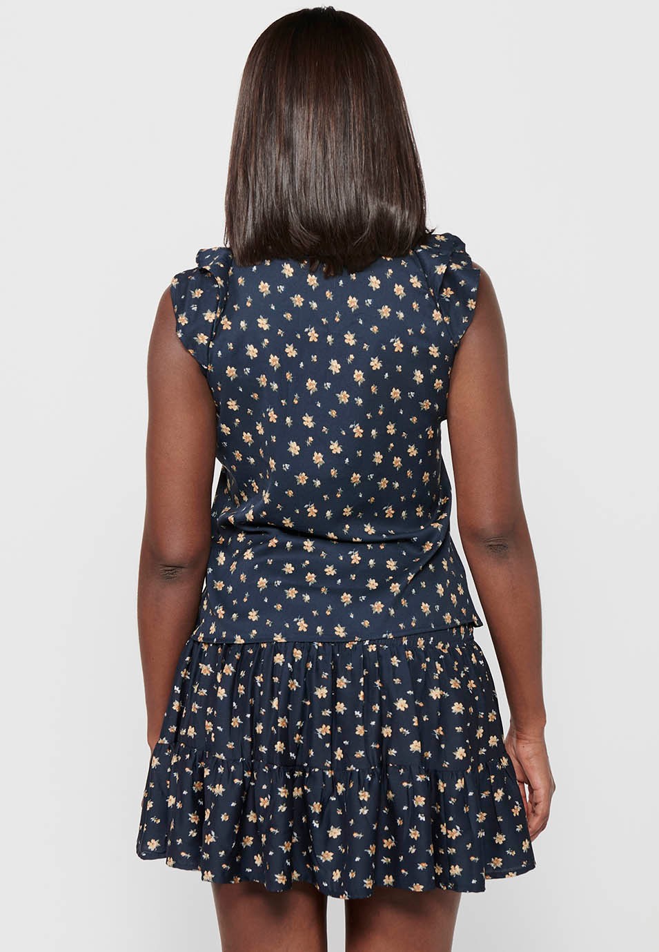 Blusa de tirantes con volantes, escote redondo, estampado floral color navy para mujer | Moda Actual