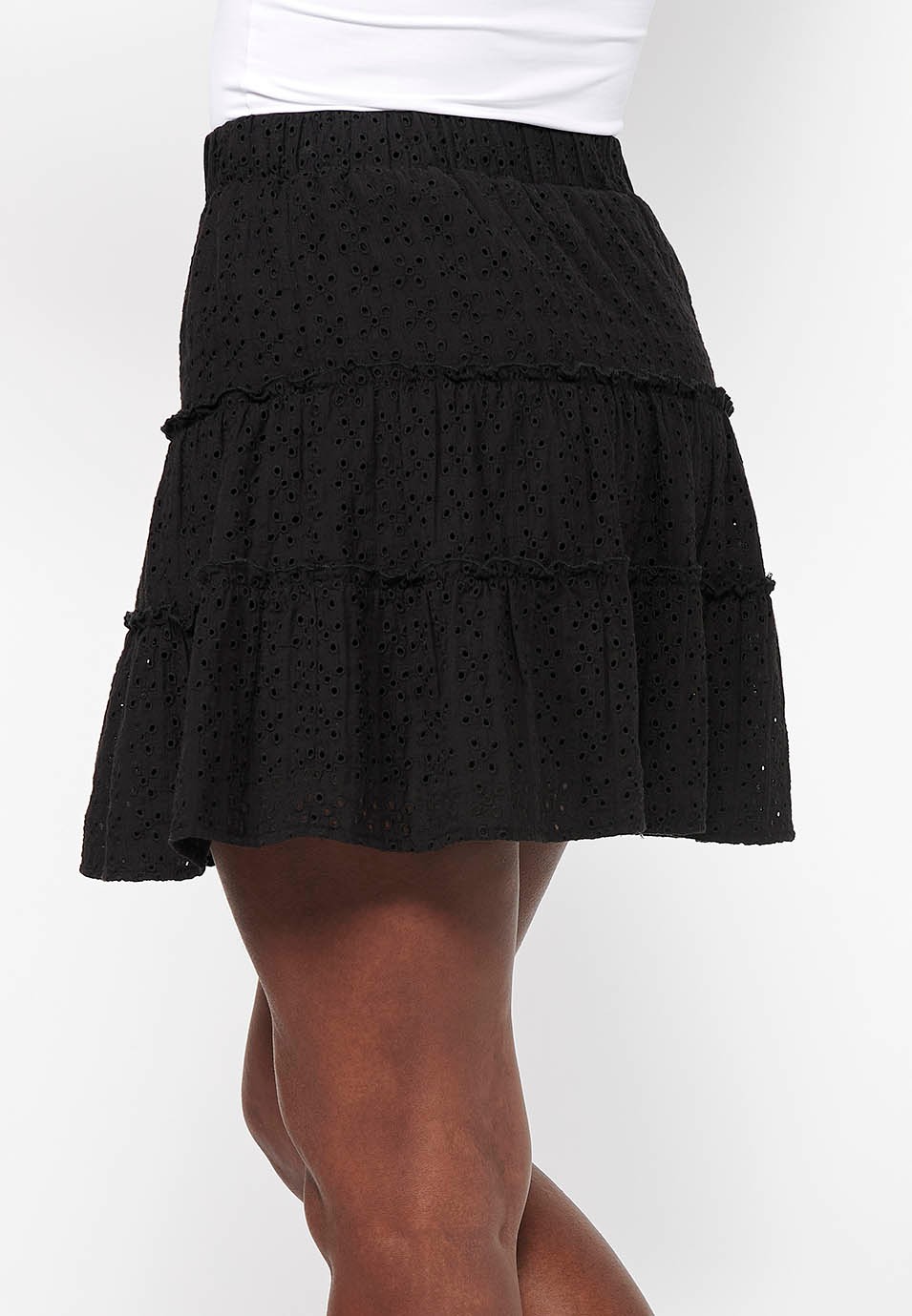 Kurzer Baumwollrock mit Rüschen und angepasster Taille mit Gummiband aus schwarzem besticktem Stoff für Damen 3