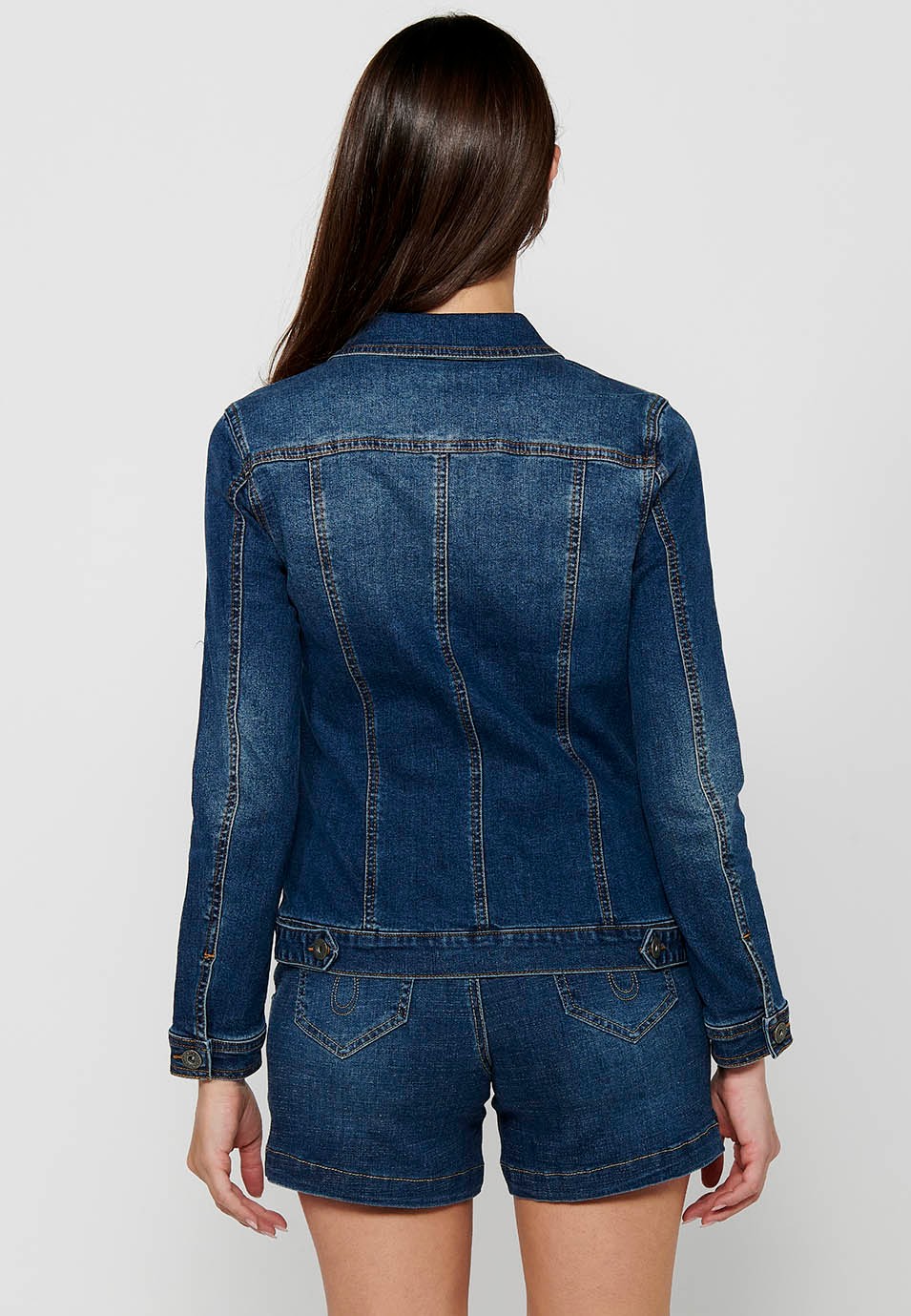 Long-sleeved denim jacket with ethnic fabric detail and front closure with blue buttons for women 5