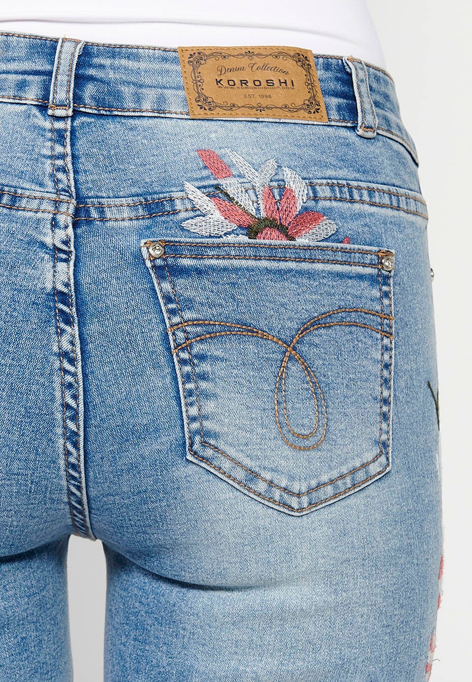 Shorts with floral embroidery, blue color for women