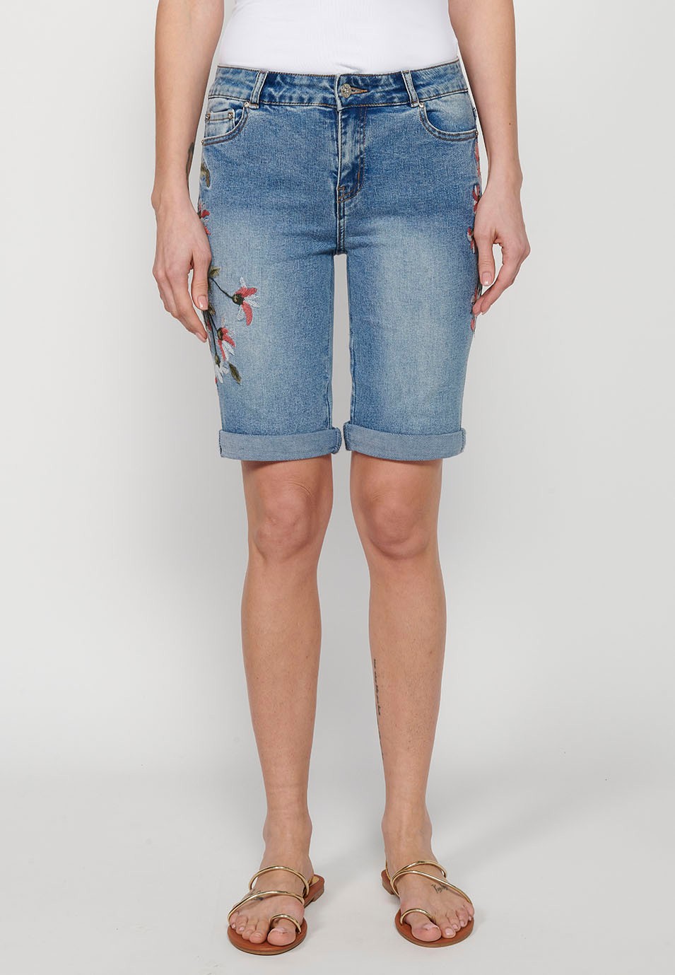 Shorts with floral embroidery, blue color for women