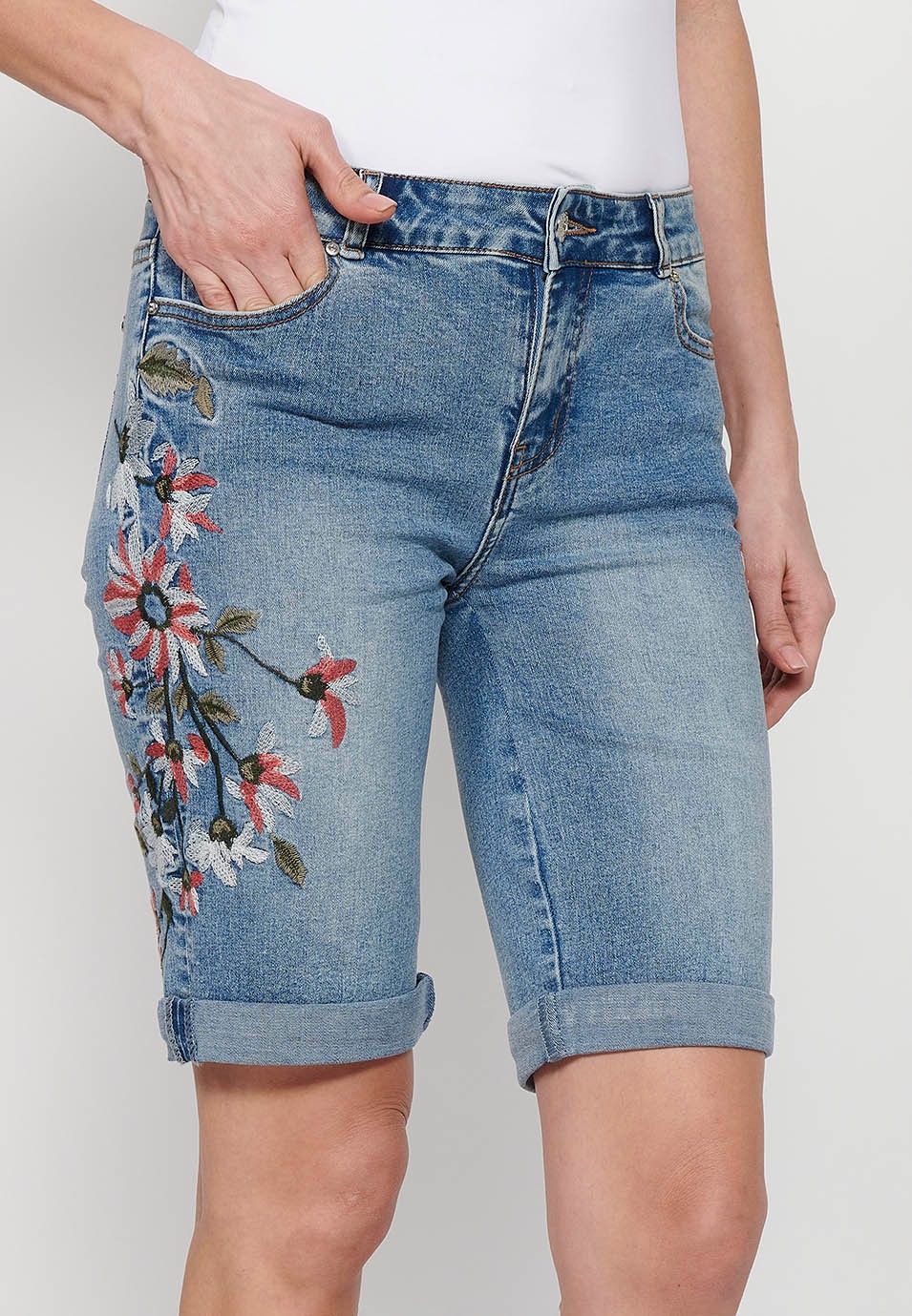 Shorts with floral embroidery, blue color for women