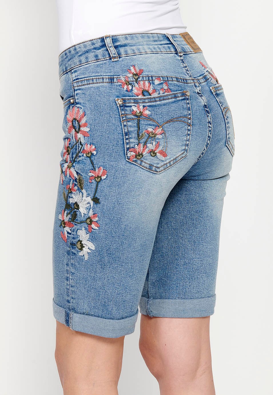 Shorts with floral embroidery, blue color for women