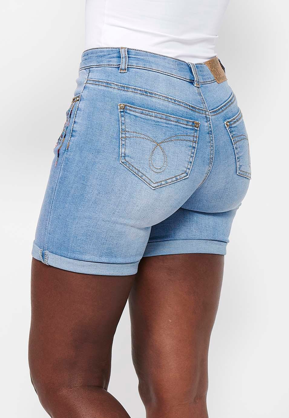Shorts with cuffed finish with front zipper and button closure with embroidered details in Blue for Women 7