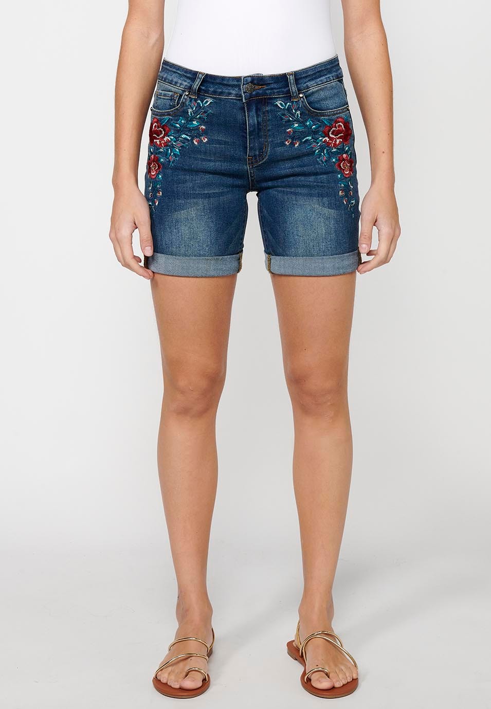 Denim shorts with front zipper and button closure and front floral embroidered details with five pockets, one pocket pocket, Dark Blue for Women 3
