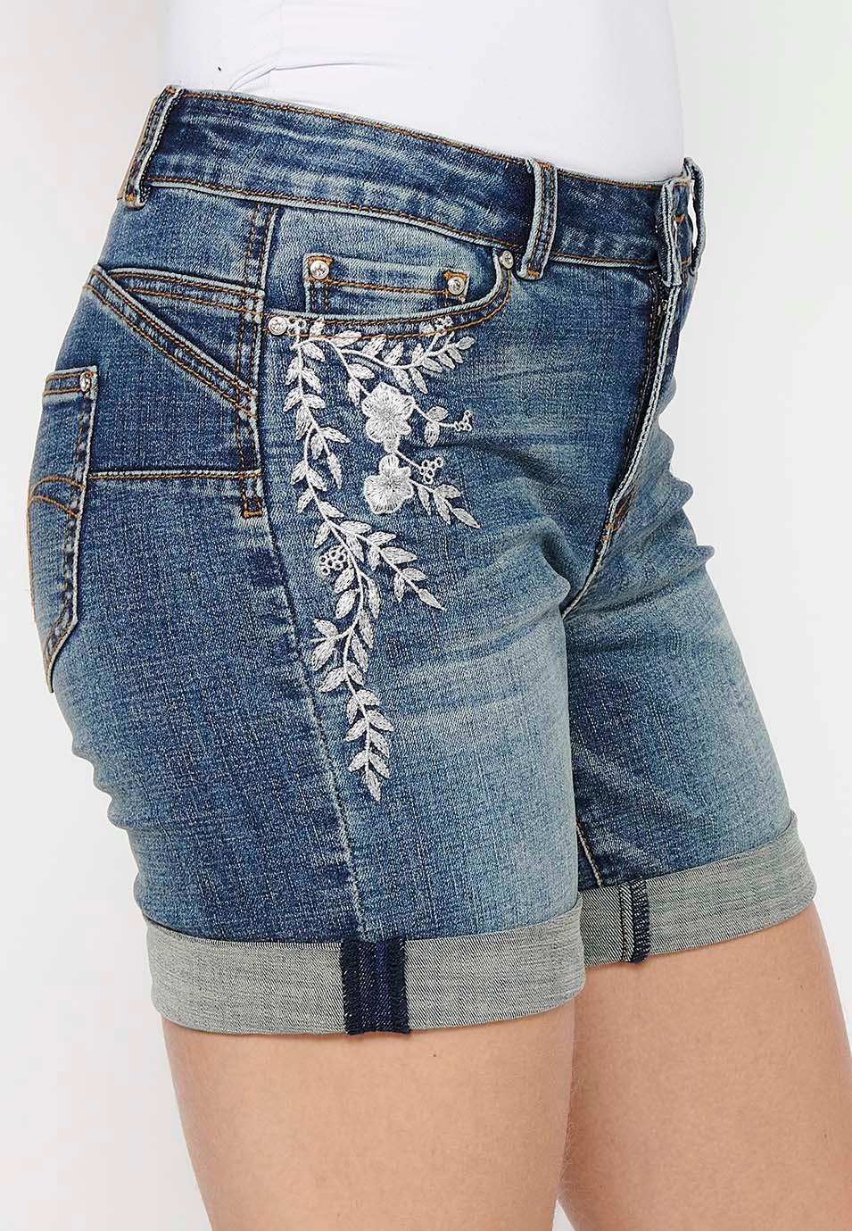 Short shorts with a turn-up finish with front zipper and button closure and blue floral embroidery for Women 7