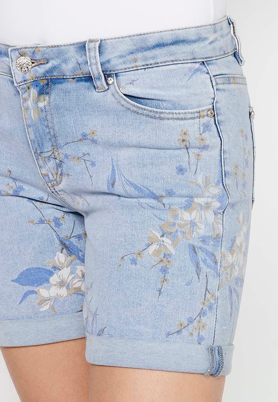 Shorts mit Umschlag, Reißverschluss und Knopfverschluss und blauem Blumendruck für Damen 7