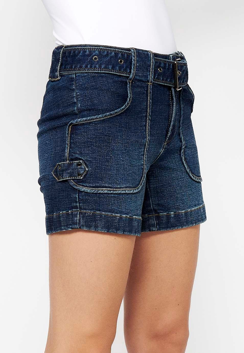 Short en jean avec fermeture sur le devant avec fermeture éclair et bouton et taille réglable avec ceinture avec poches plaquées en Bleu pour Femme 4