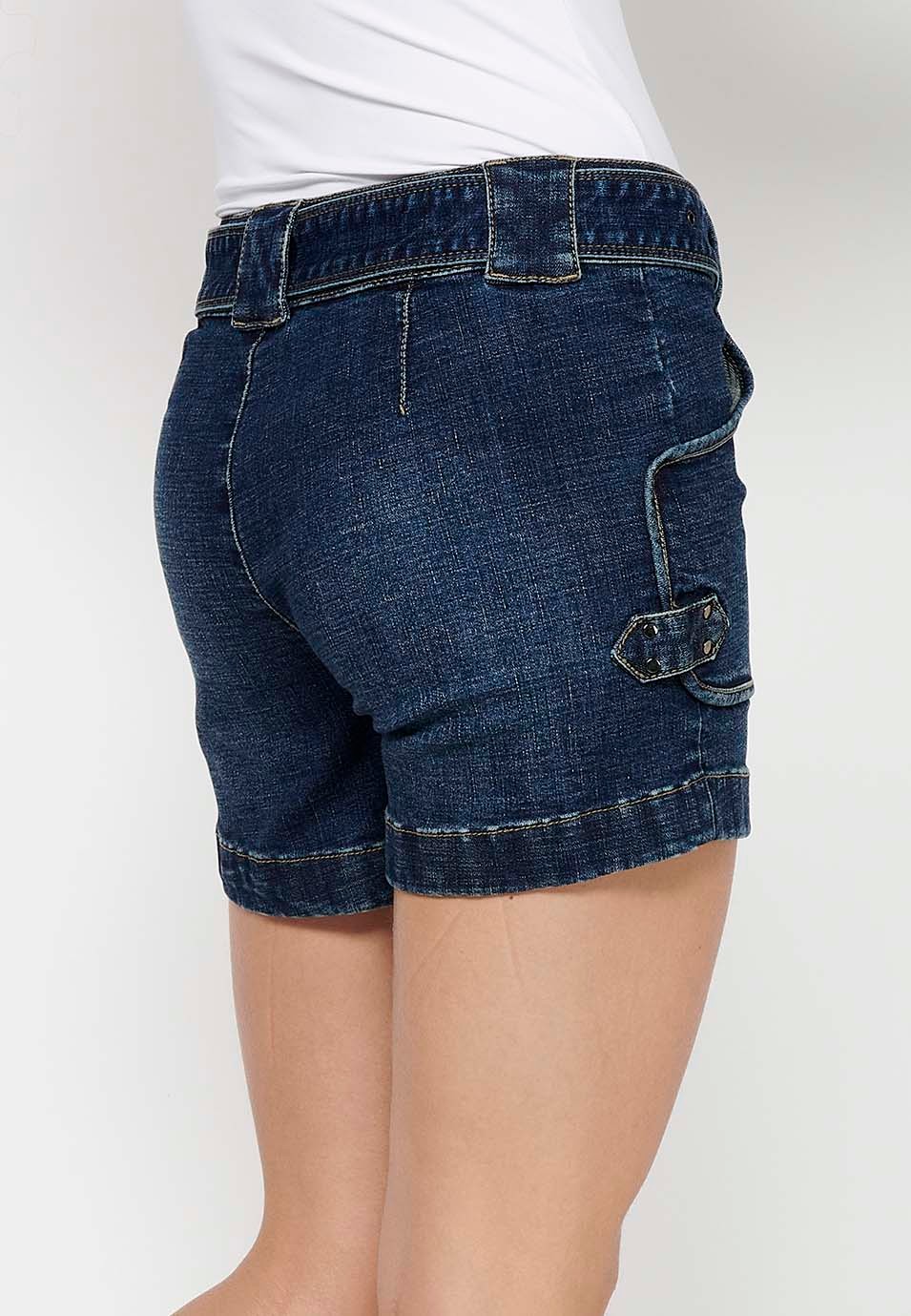 Pantalón corto denim con Cierre delantero con cremallera y botón y Cintura ajustable con cinturón con Bolsillos de plastrón de Color Azul para Mujer 7